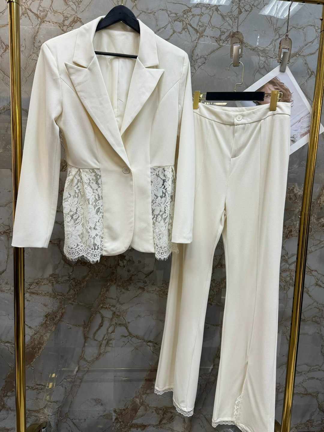 костюм классический,брючный костюм женский,женский костюм,брючный костюм двойка классический,женский дизайнерский костюм элегантный кружевной блейзер и брюки-клеш