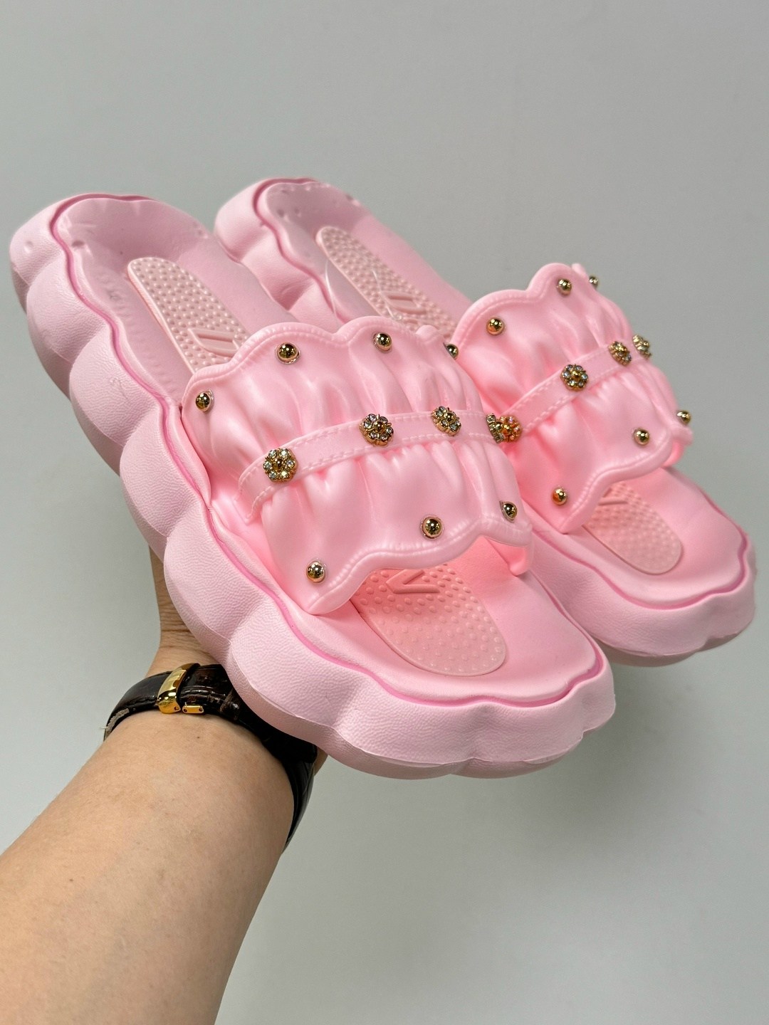 шлепанцы женские,,тапочки модные,женские тапки,женские тапочки