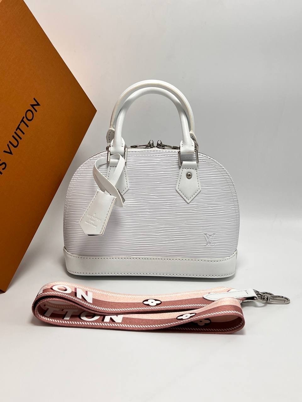 alma bb louis vuitton,сумка луи виттон альма,louis vuitton женская сумка,сумка луи виттон авеню,cумка louis vuitton