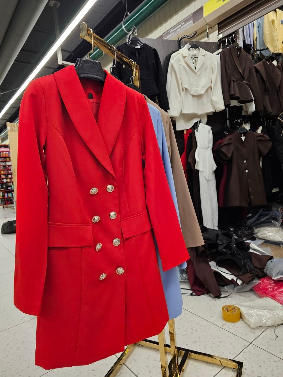 женский двубортный пиджак,голубое пальто,двубортные пиджаки,двубортное пальто,женский двубортный блейзер