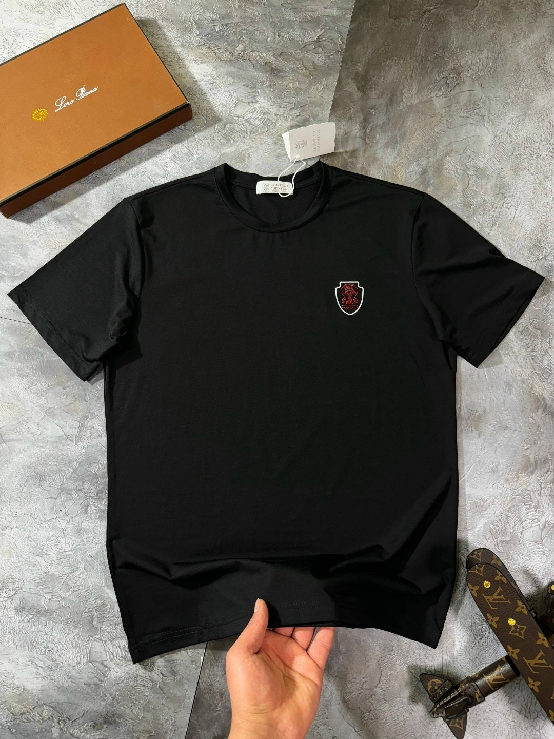 футболки мужские,футболки женские мужские,футболки для мужчин,футболка,брендовые футболки