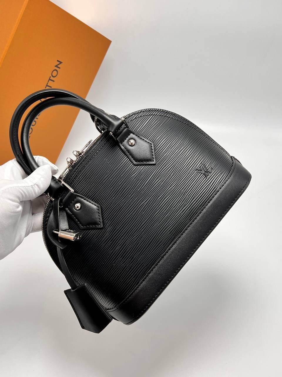 alma bb louis vuitton,сумка луи виттон альма,louis vuitton женская сумка,сумка луи виттон авеню,cумка louis vuitton