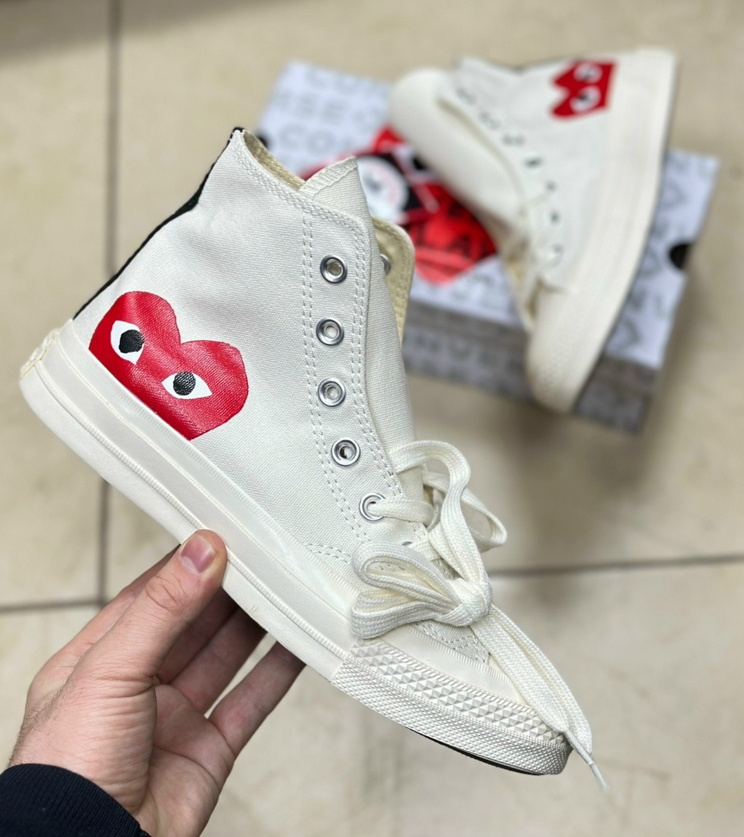 comme des garcons play x converse chuck taylor,converse comme des garcons,конверсы comme des garcons,converse x comme des garcons кеды,converse chuck taylor all star 70