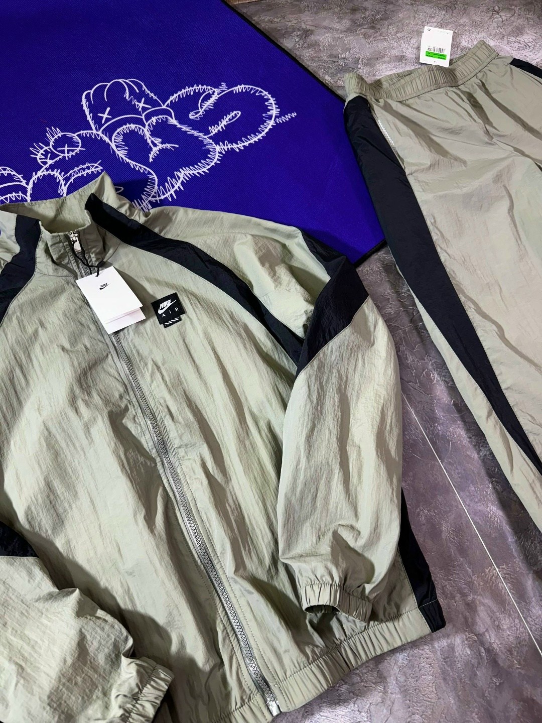 ветровка nike big swoosh,спортивный костюм nike,костюм nike big swoosh,ветровка nike big swoosh black,найк костюм