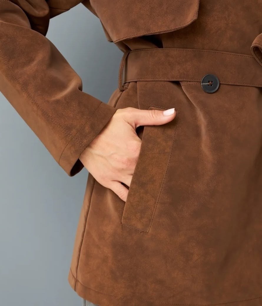 куртка замшевая,куртка замшевая демисезонная,женская верхняя одежда,классическая коричневая замшевая женская куртка с поясом,куртка стильная