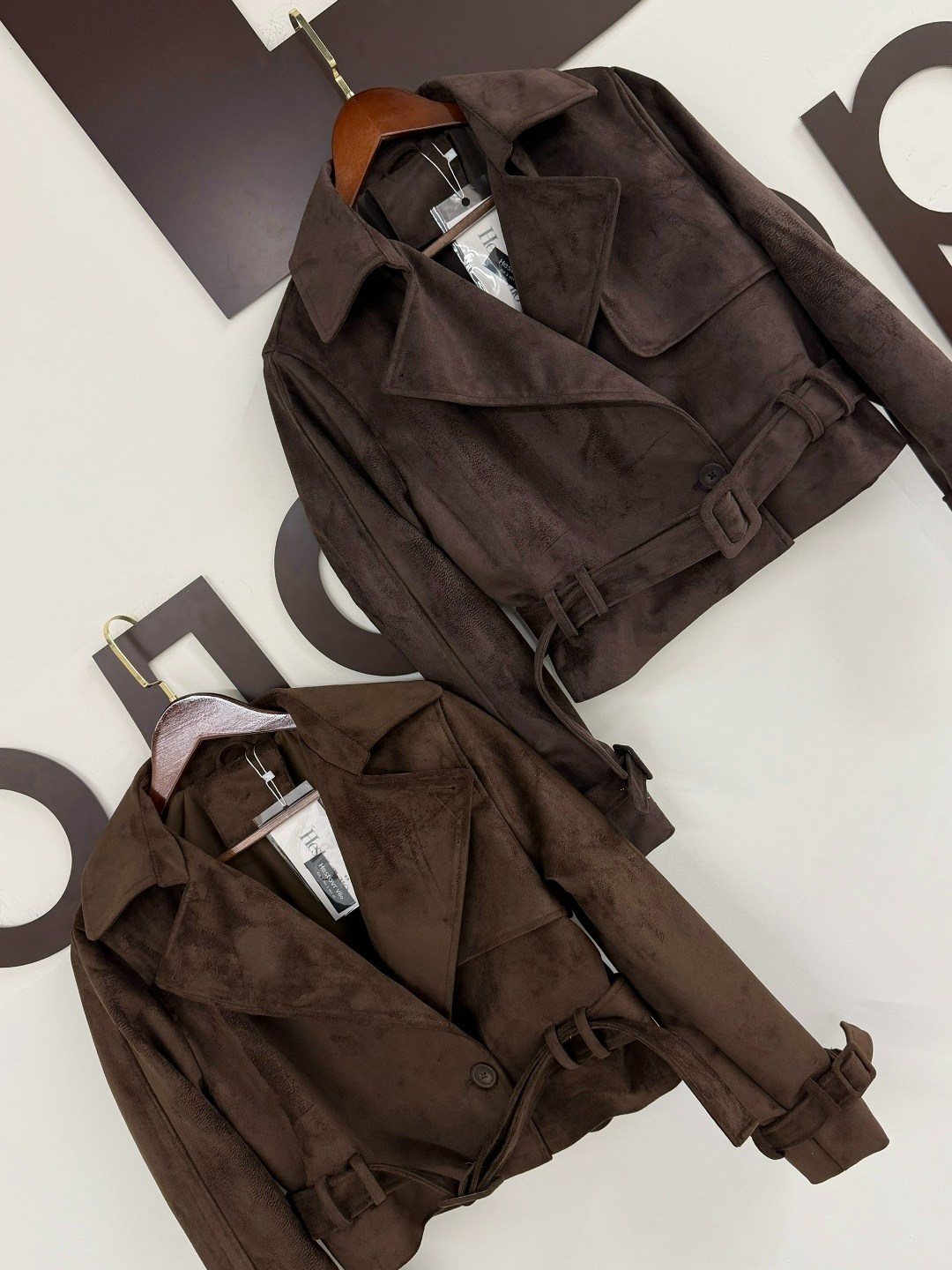 замшевая куртка женская,замшевая куртка,куртка косуха замшевая коричневая с поясом tadari,куртка из замши,классическая коричневая замшевая женская куртка с поясом