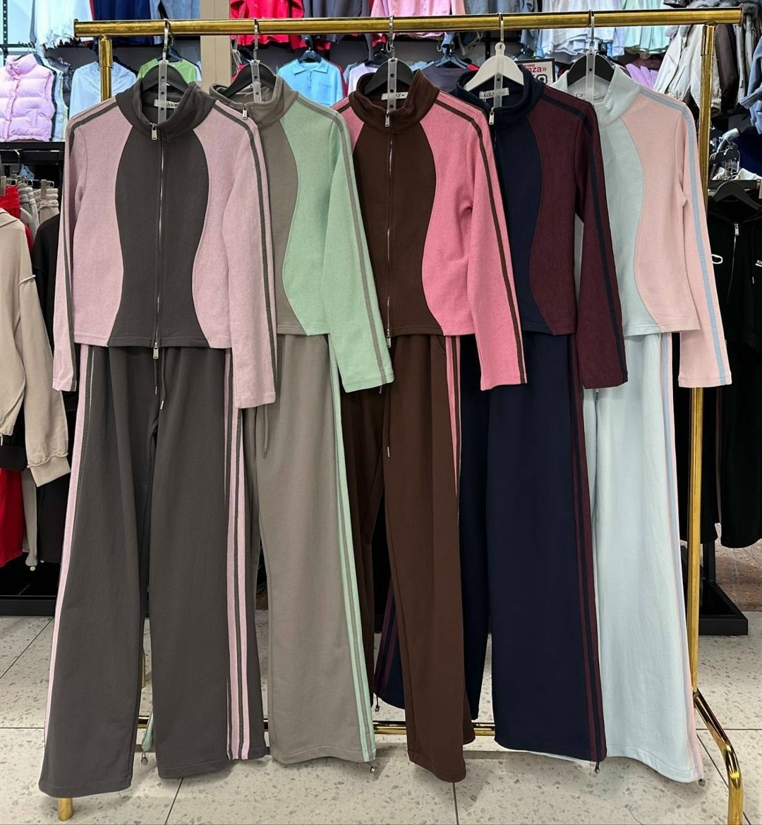 костюм спортивный женский,женский костюм,стильный спортивный костюм с необычным дизайном,костюм розовый,костюм спортивный