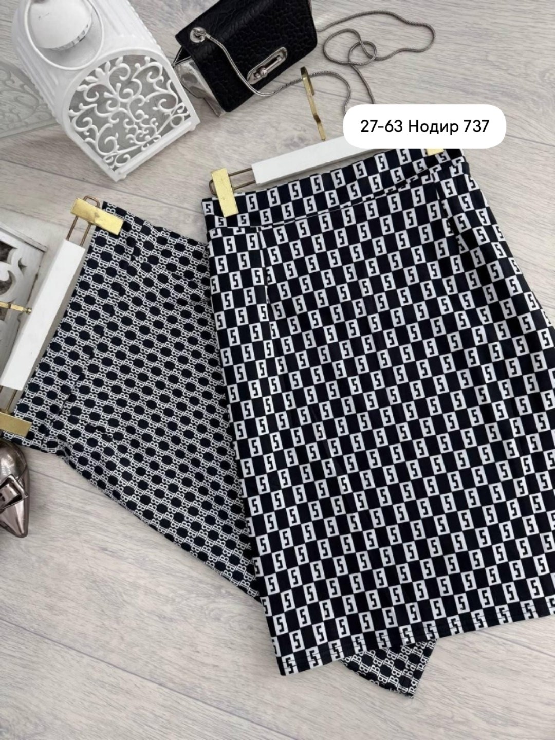 юбка с узором,ткань трикотаж,юбка модная,женские юбки оптом,мини юбка ткань прада