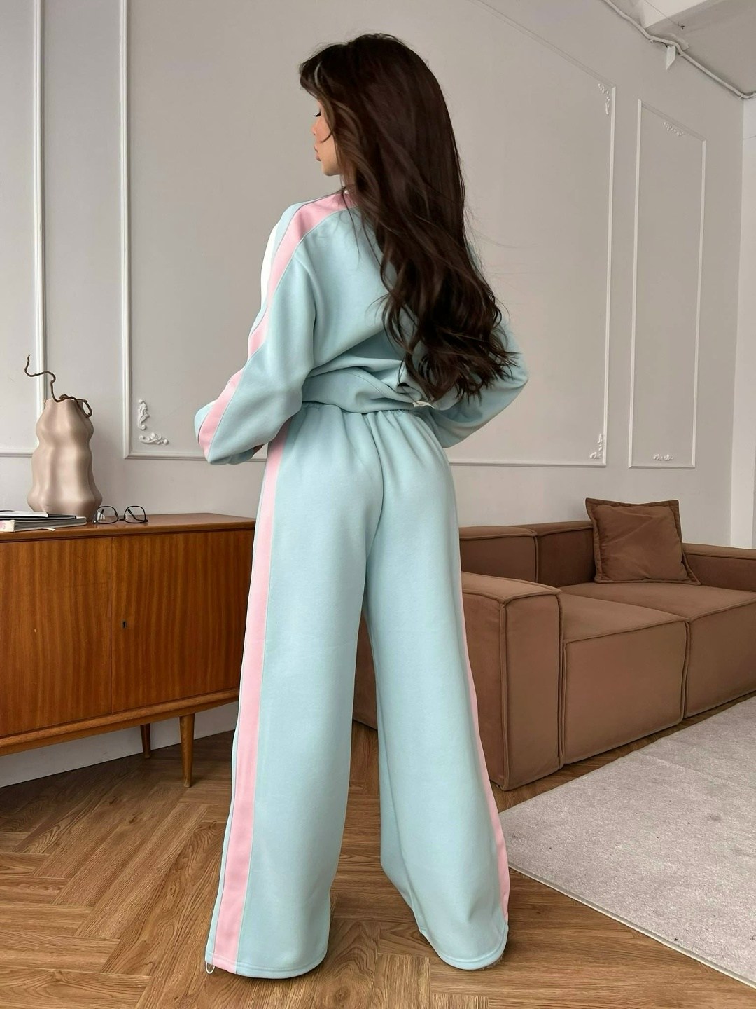 спортивный костюм,женский костюм,женский спортивный костюм,стильный спортивный костюм,костюм двойка