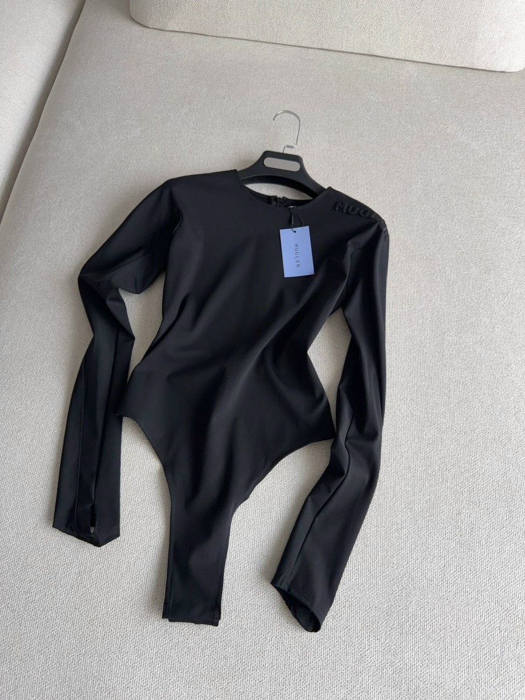 светлые брюки,бежевые брюки,модные брюки,брюки с принтом,джинсы брюки