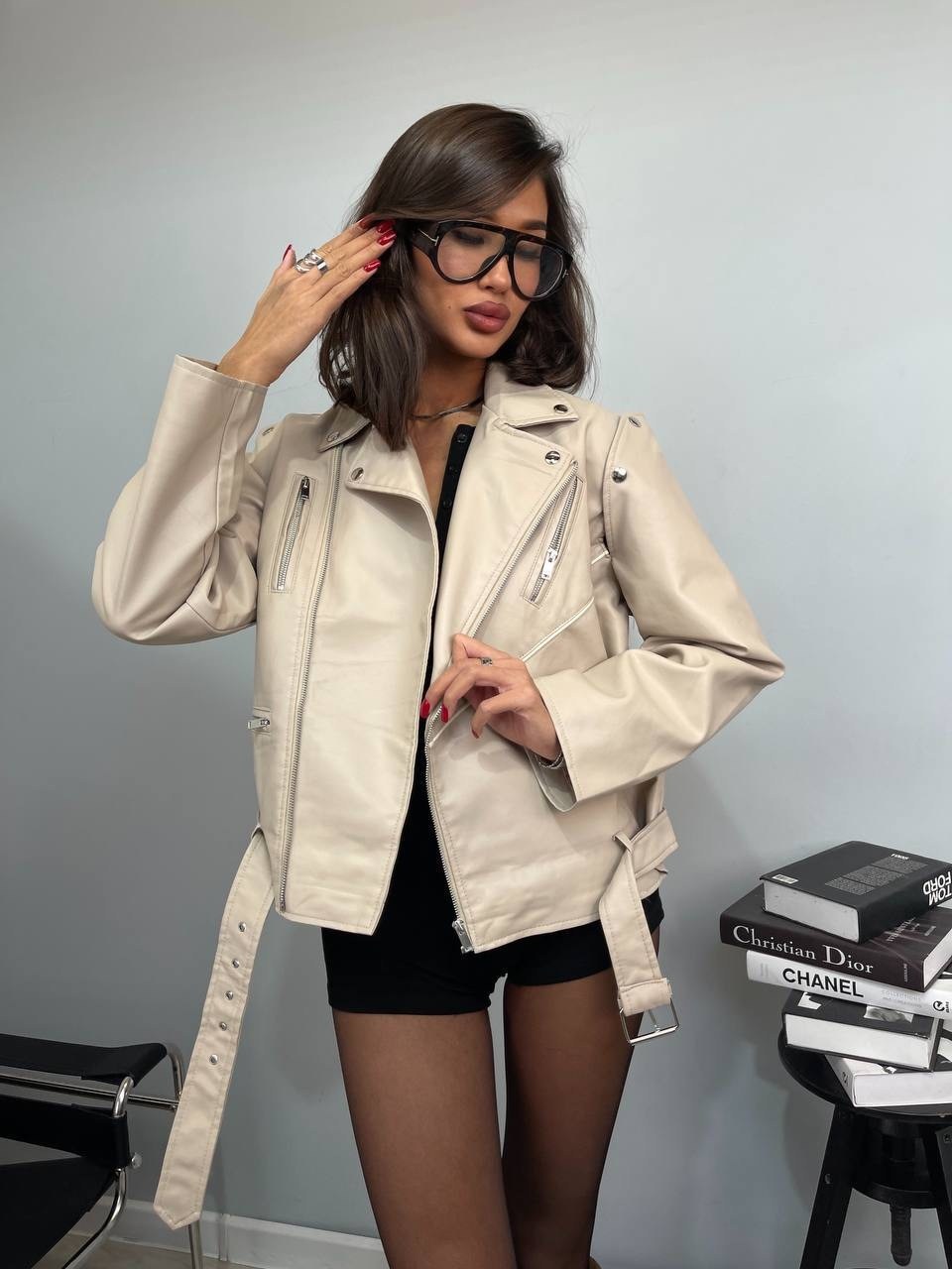 куртка кожаная косуха короткая оверсайз young pepe,куртка косуха,косуха кожаная куртка экокожа оверсайз,женская кожаная куртка косуха,кожаная куртка косуха