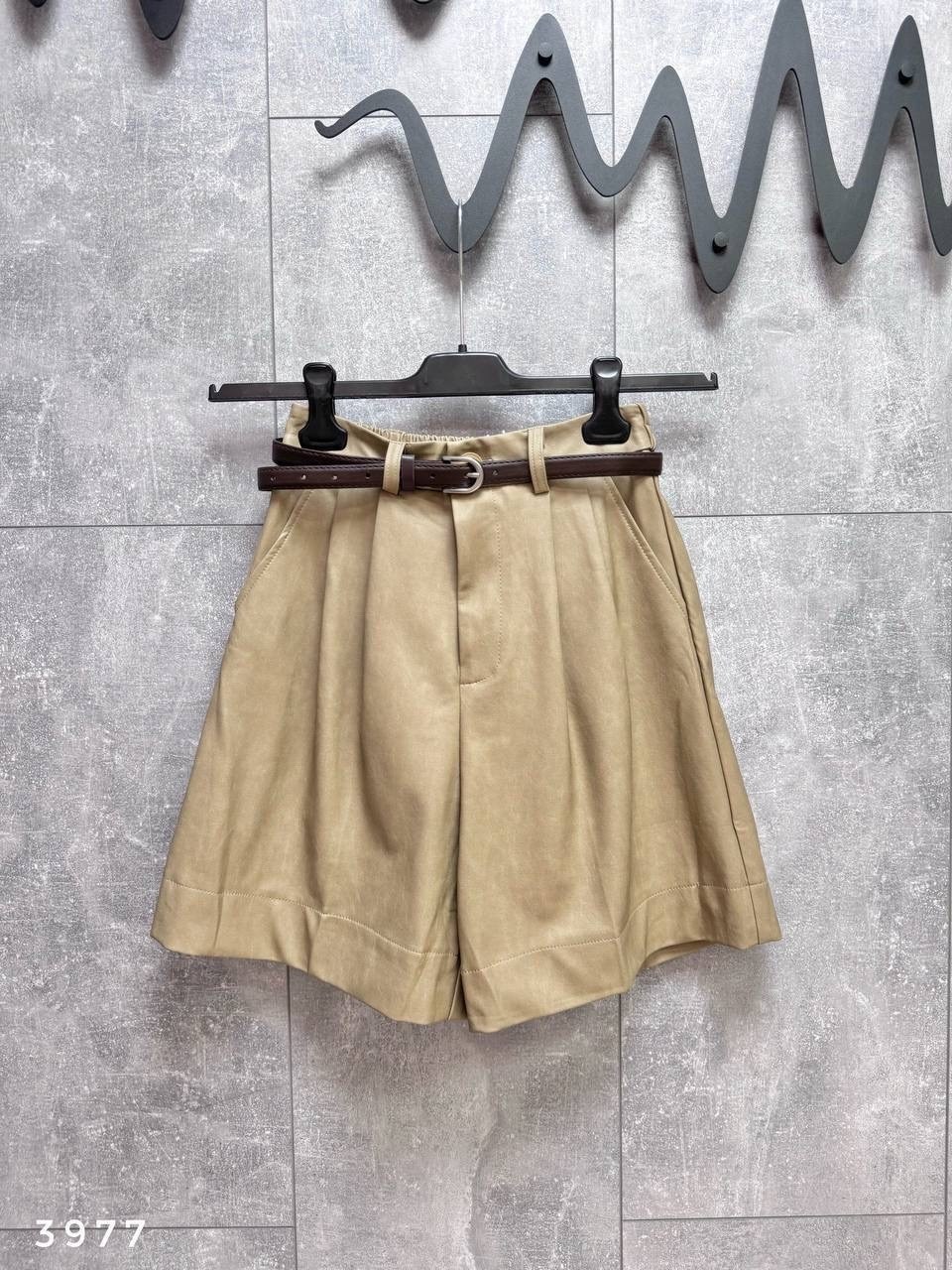 кожаные шорты,повседневные шорты,кожаные шорты удлиненные,кожаные шорты стрит стайл,кожаные шорты-бермуды