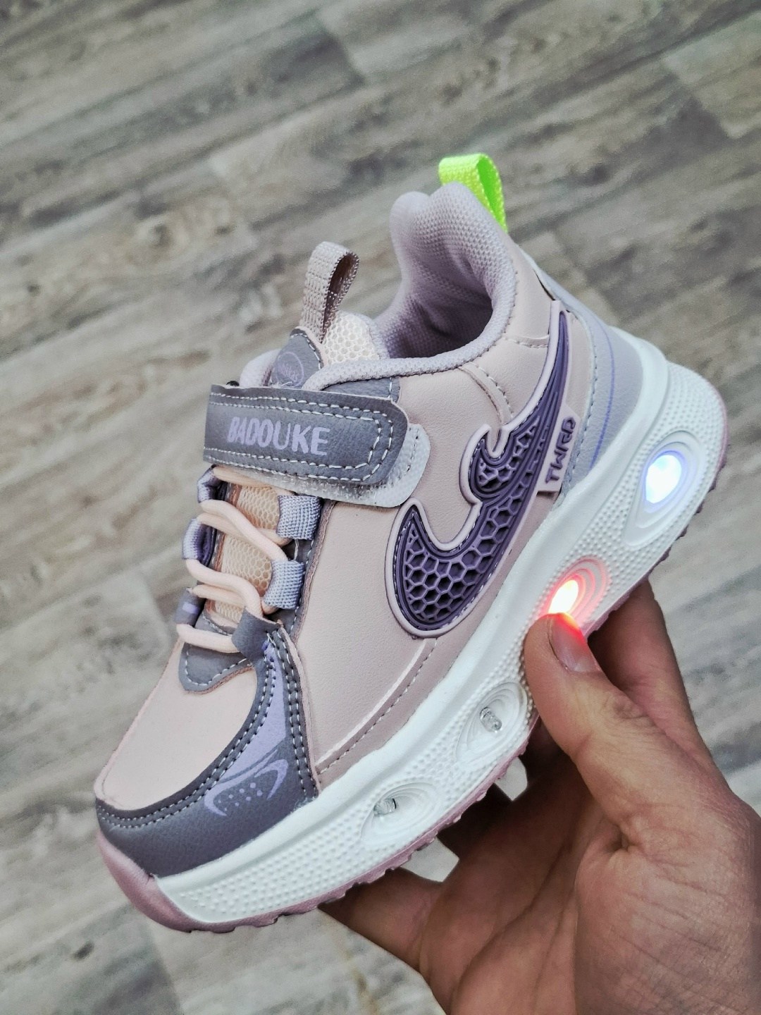 детские кроссовки,кроссовка детская,кроссовки для девочек,детские кроссовки для девочек,кроссовки светящиеся