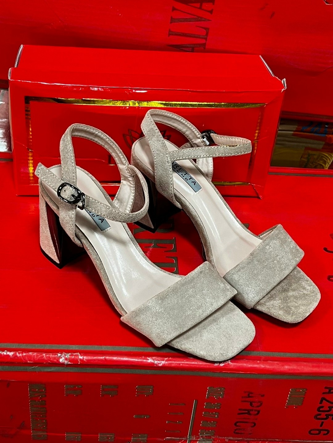 босоножки,босоножки женские,,босоножки замшевые,стильные босоножки