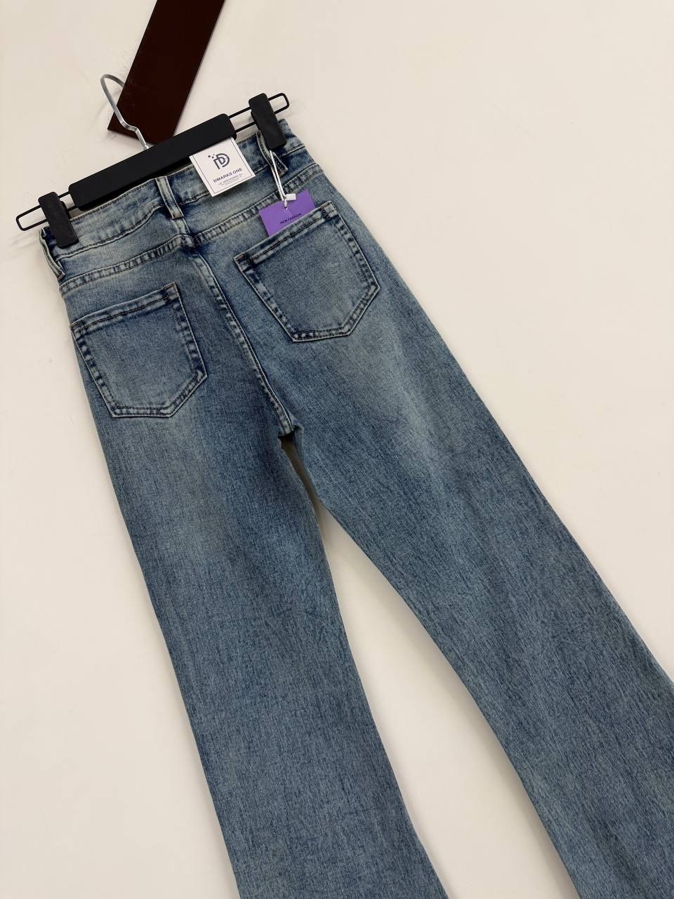 расклешенные джинсы,джинсы женские,джинсы женские клёш,джинсы стильные,джинсы клеш