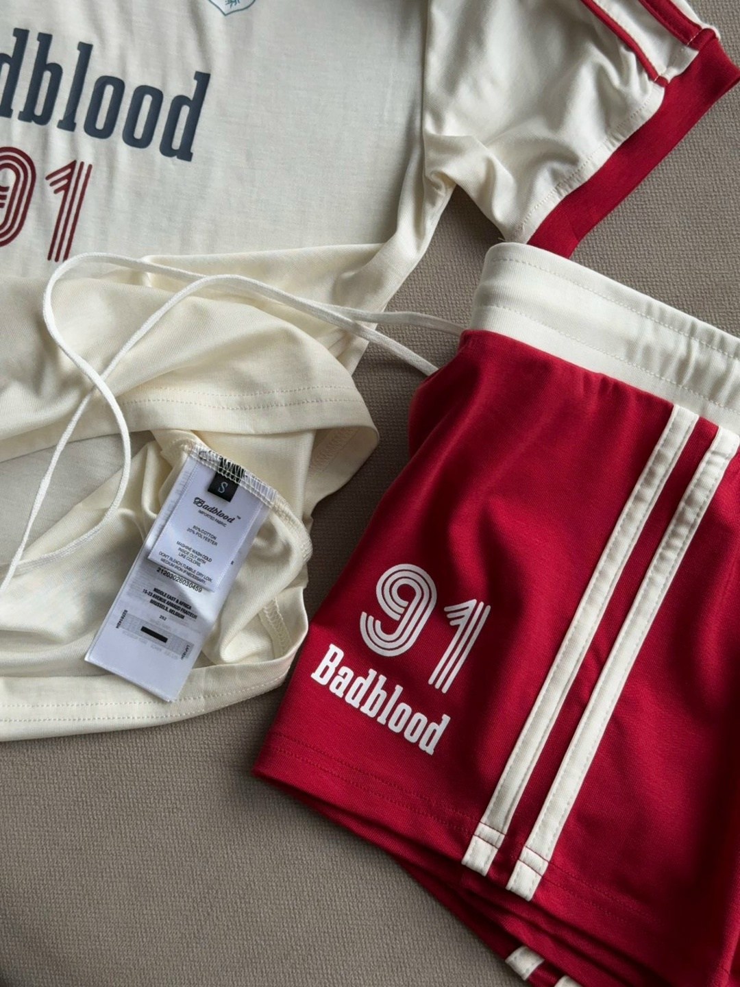 форма футбольная,футбольная форма арсенал,форма арсенал,детская футбольная форма,футбольная форма аякс