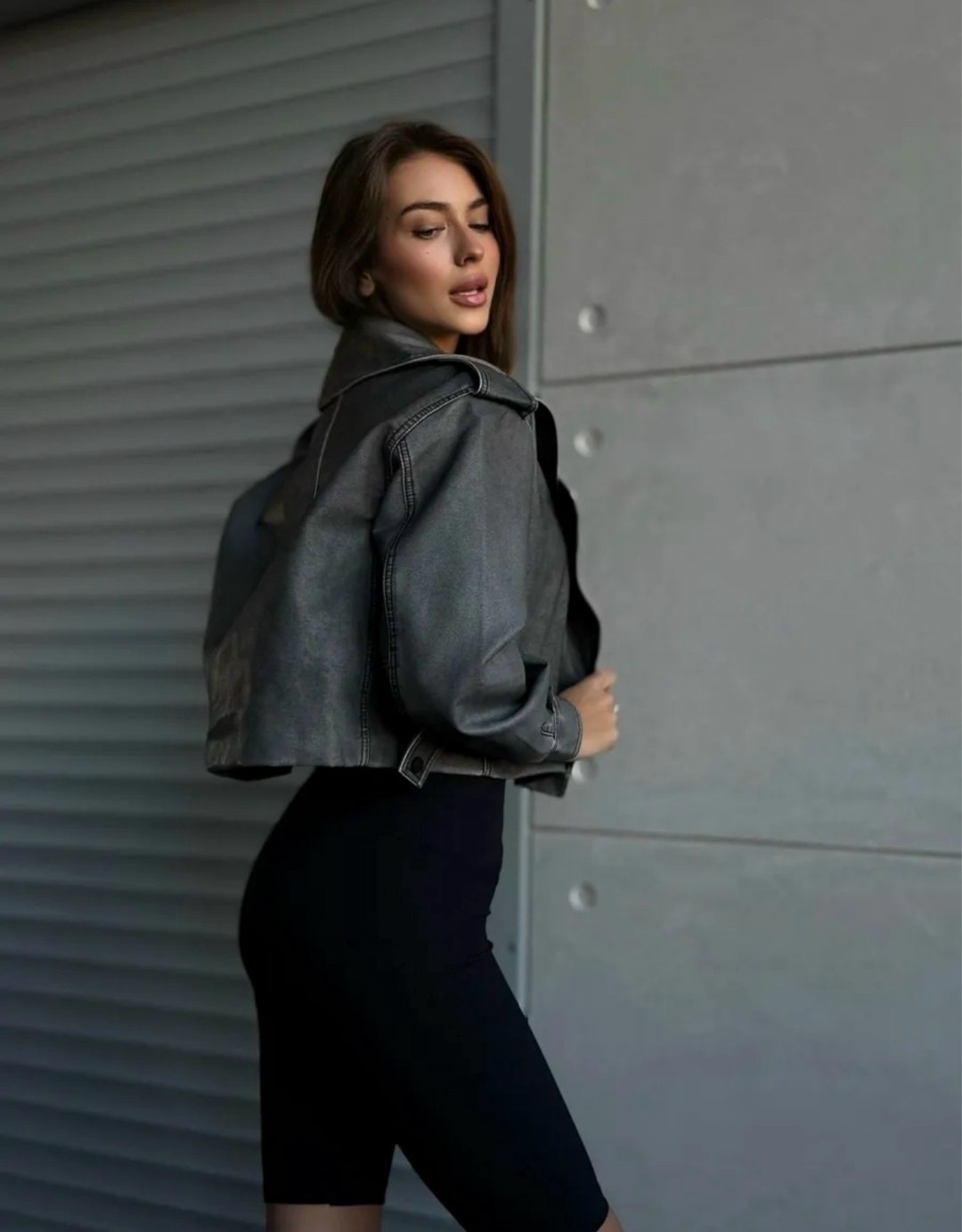 косуха женская куртка кожаная oversize,косуха кожаная,кожаная куртка косуха janna banana цвет серый,куртка косуха женская из экокожи,косуха винтажная куртка кожаная oversize серая monyken