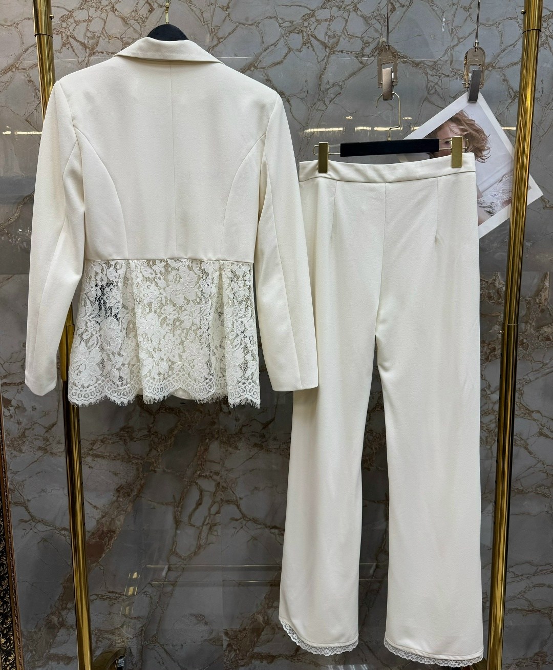 костюм классический,брючный костюм женский,женский костюм,брючный костюм двойка классический,женский дизайнерский костюм элегантный кружевной блейзер и брюки-клеш