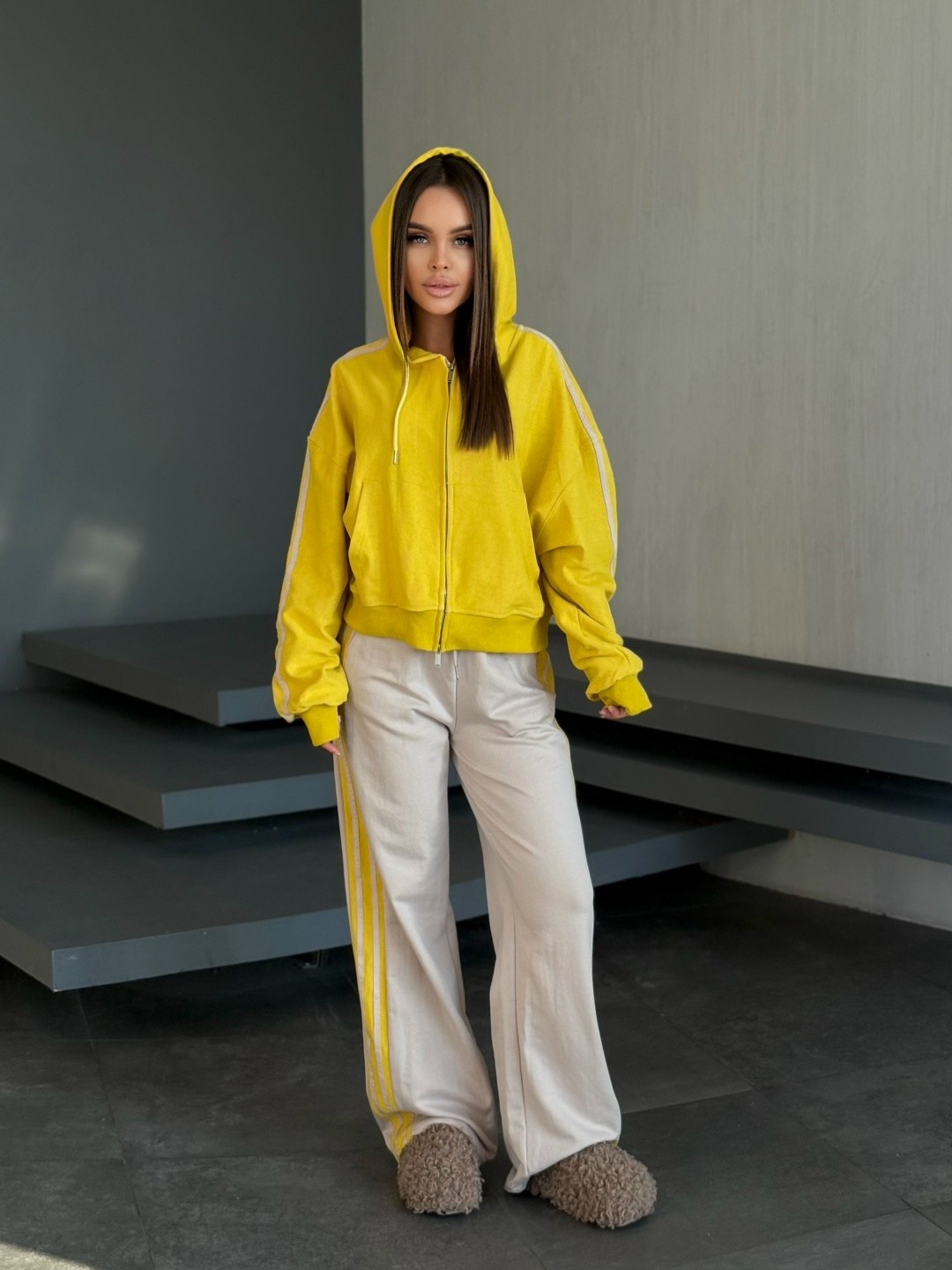 женские костюмы,женский спортивный костюм,костюм велюровый,спортивный костюм,розовые костюмы