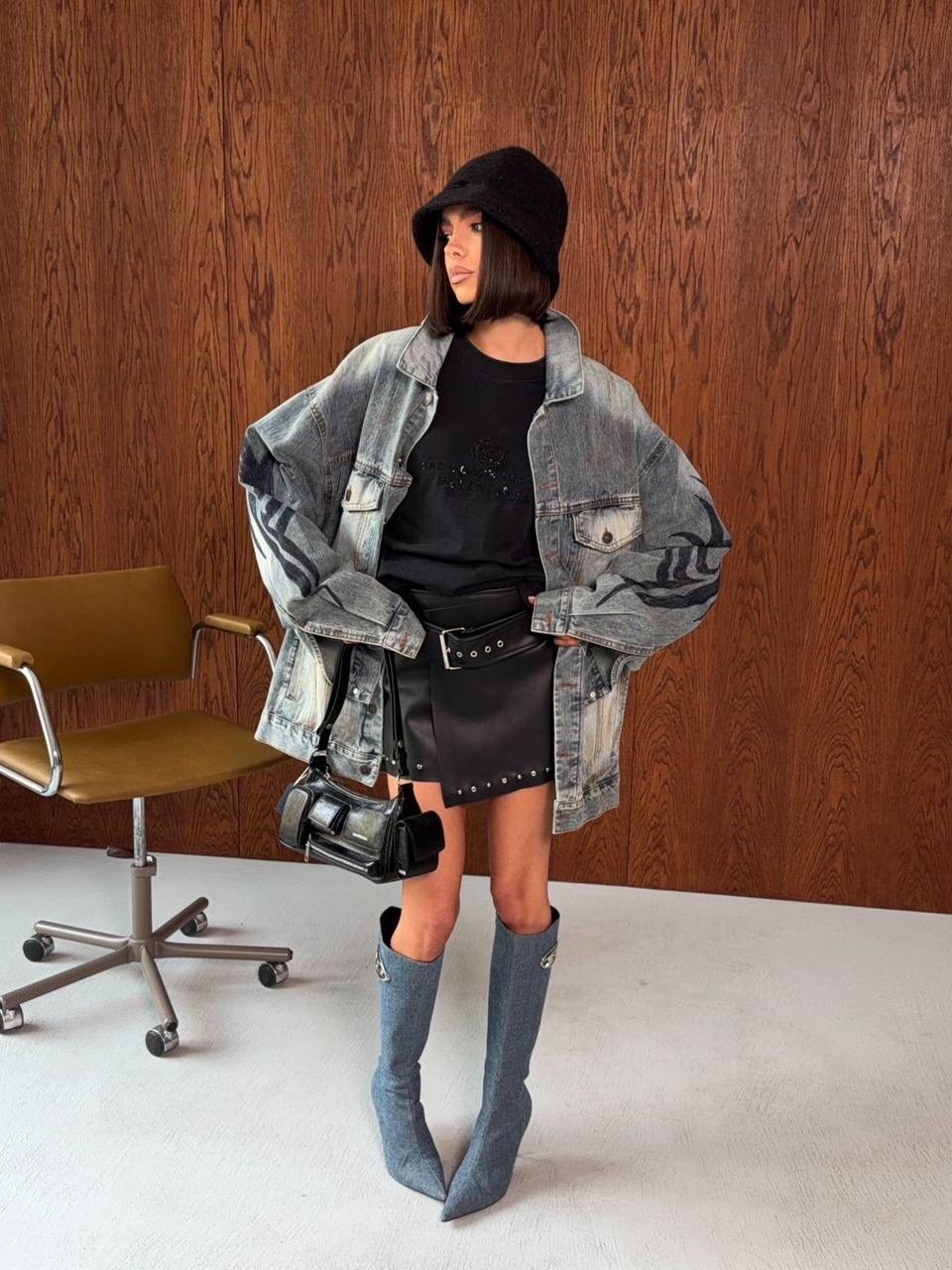 джинсовая куртка miu miu,женская джинсовая куртка,куртка джинсовый,джинсовая куртка свободная,джинсовая куртка женская оверсайз