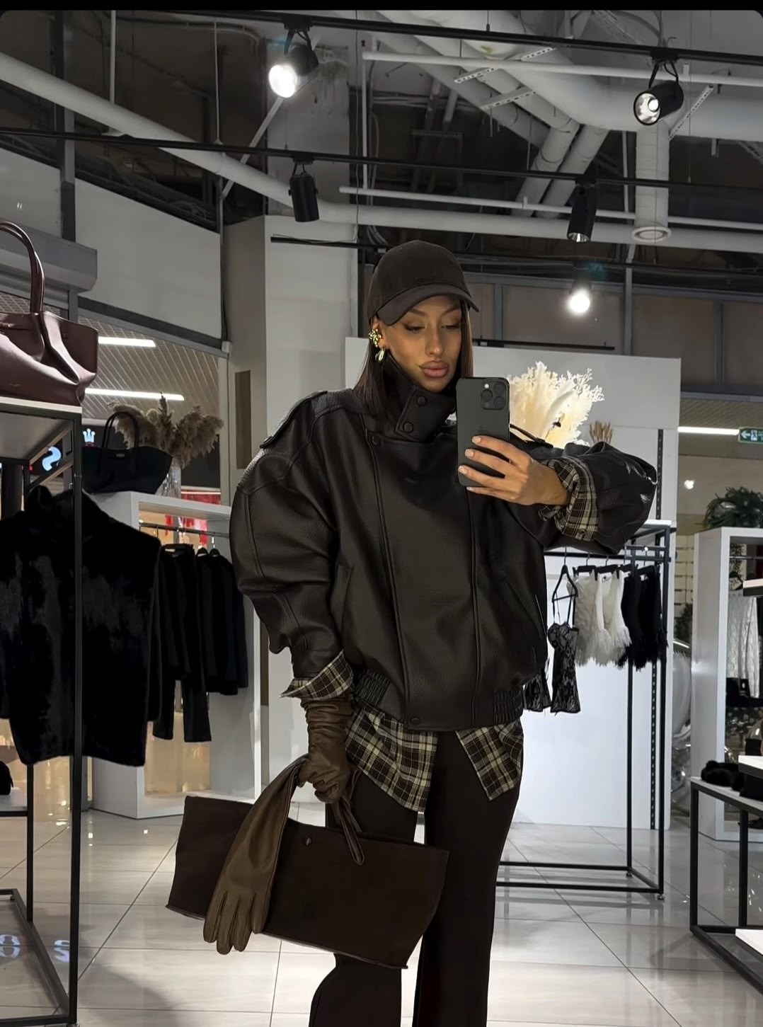 кожаная куртка,кожаная куртка оверсайз,женская кожаная куртка,стиль одежды