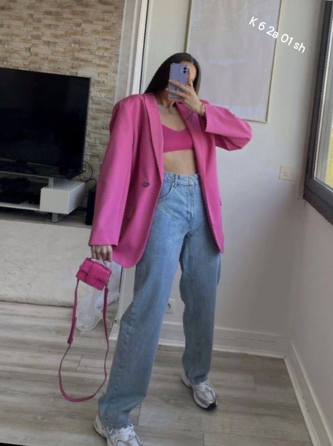 брючный костюм,брючный костюм женский,розовый пиджак,роузи хантингтон-уайтли стиль одежды