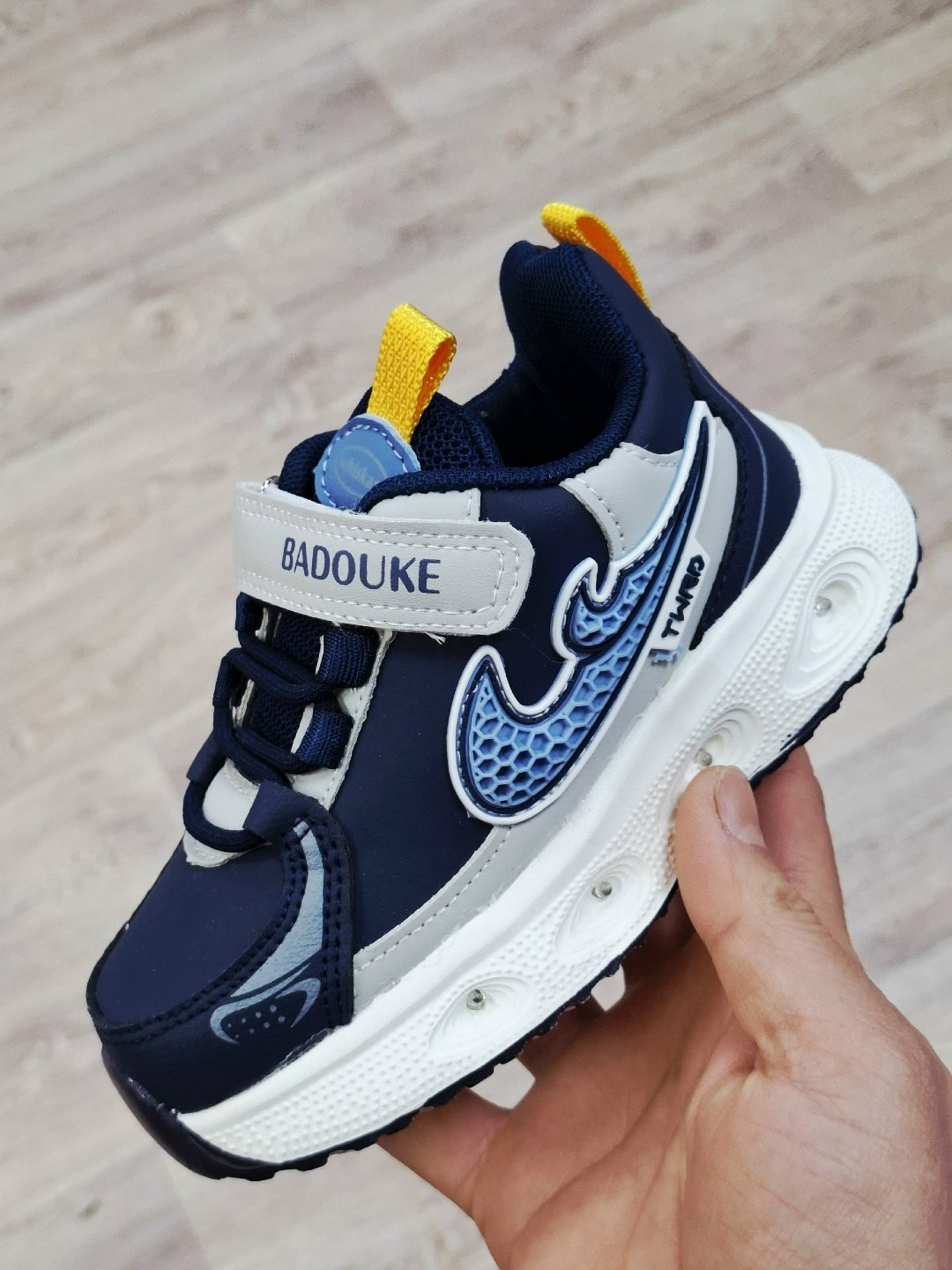 детские кроссовки,кроссовка детская,кроссовки для девочек,детские кроссовки для девочек,кроссовки светящиеся