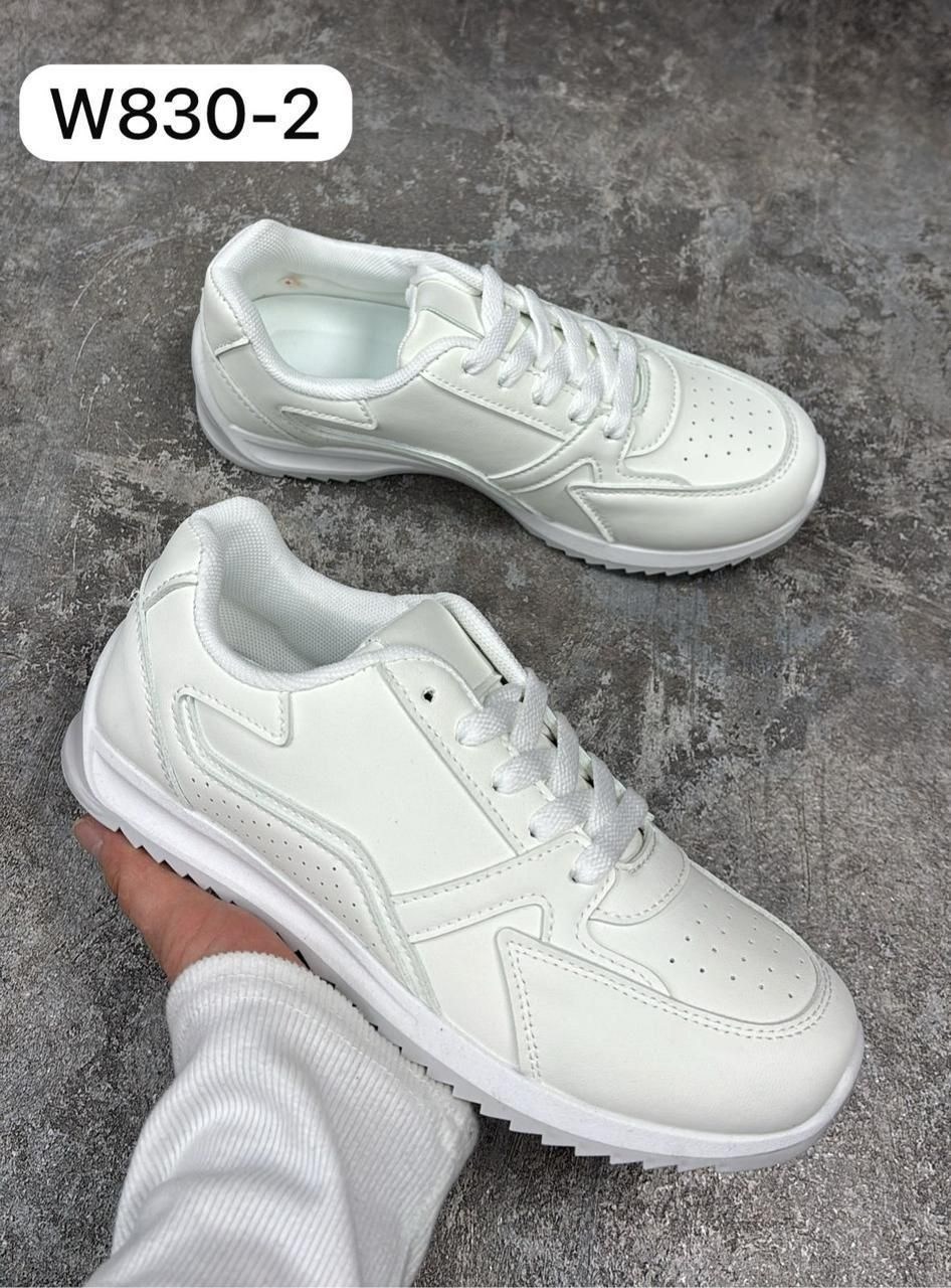 ,женские кроссовки,кроссовки для женщин,бежевые кроссовки,повседневные кроссовки