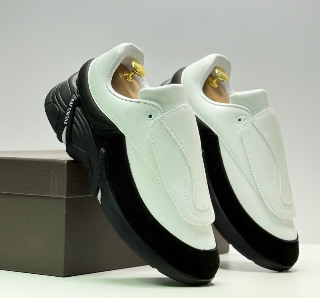 кроссовки raf simons antei,raf simons antrei oversized 2 tone leather runner white black,raf simons oversized 2 tone leather runner sneakers,raf simons antei oversized leather runner black,raf simons