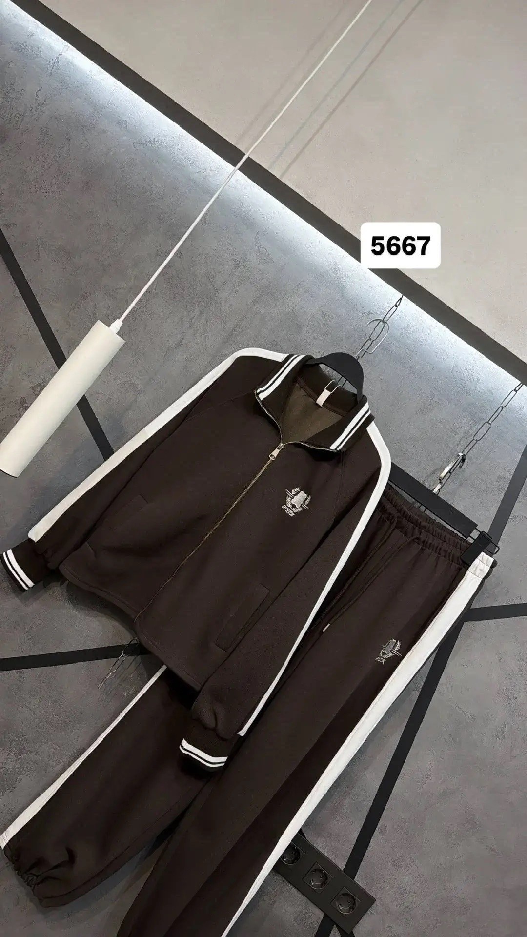 костюм спортивный,спортивные повседневные костюмы,костюм модный,костюм повседневный,спортивные костюмы адидас