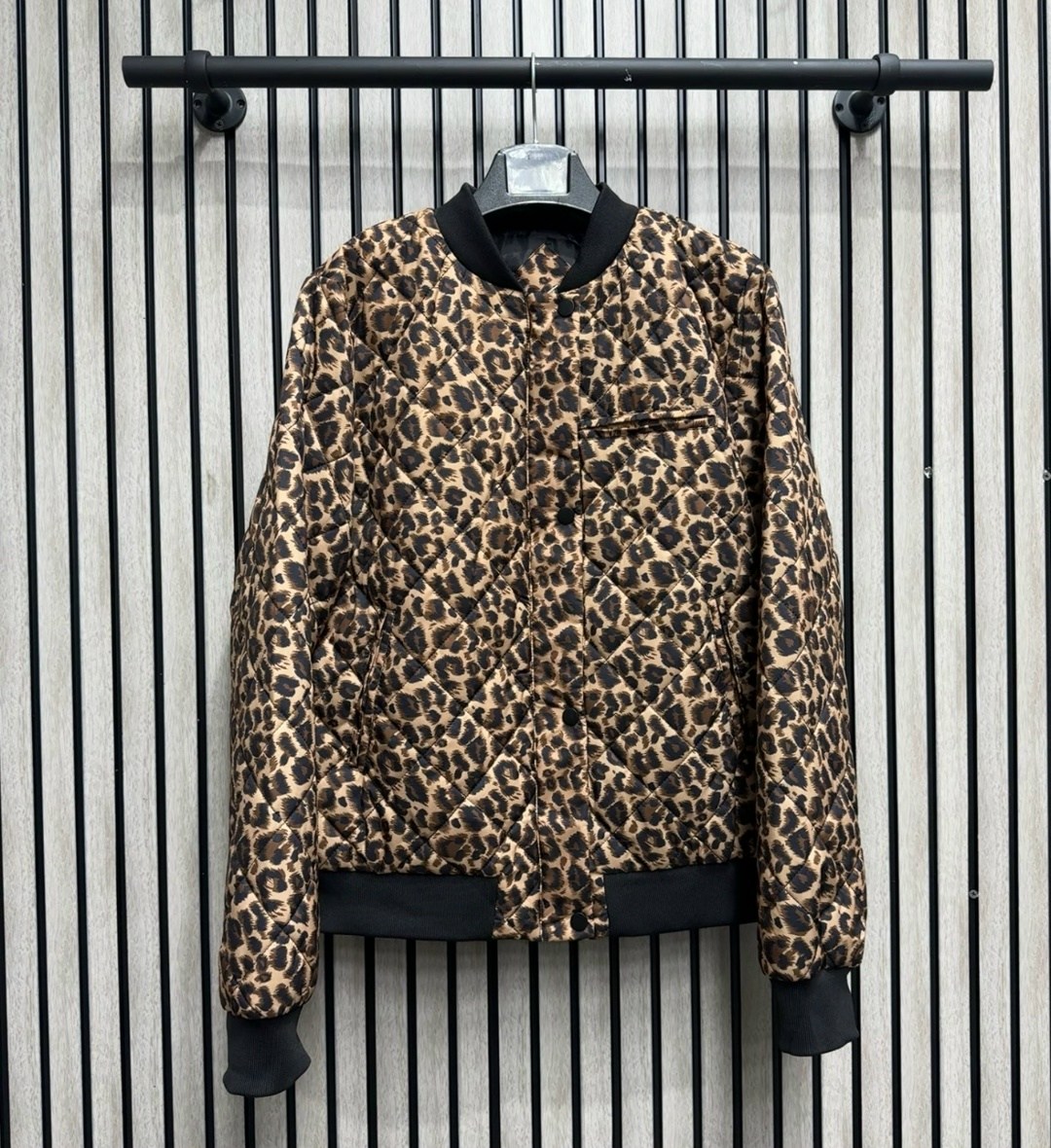 куртка бомбер леопардовая,бомбер леопардовый оверсайз charming anfeiya,куртка бомбер леопардовые арт.3667695,бомбер леопардовый victi,куртка бомбер