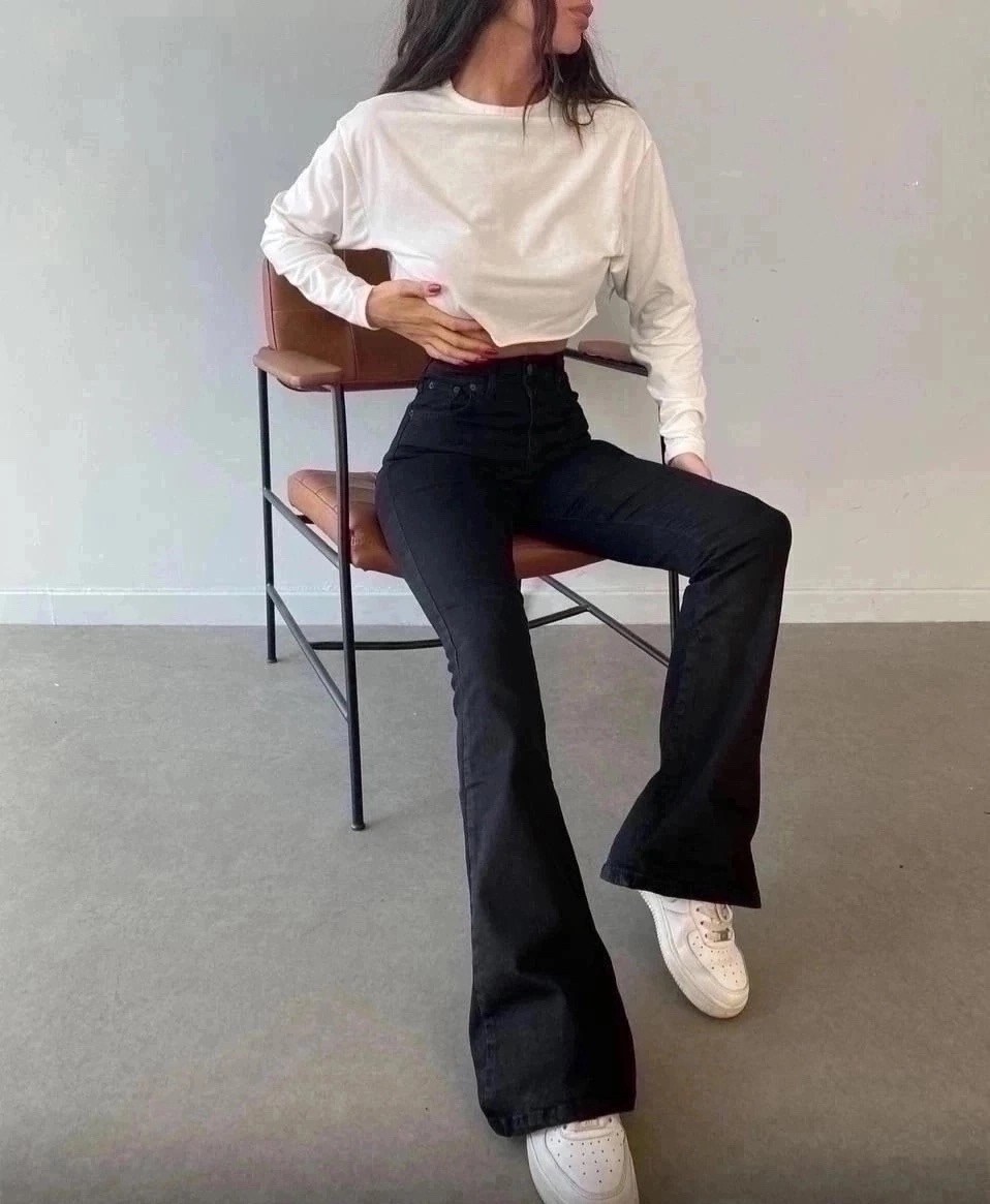 черные женские качественные джинсы клеш от колена,джинсы клеш женские,джинсы клеш с высокой посадкой,прямые джинсы клеш с высокой посадкой hx shop цвет черный,прямые джинсы клеш с высокой посадкой hx