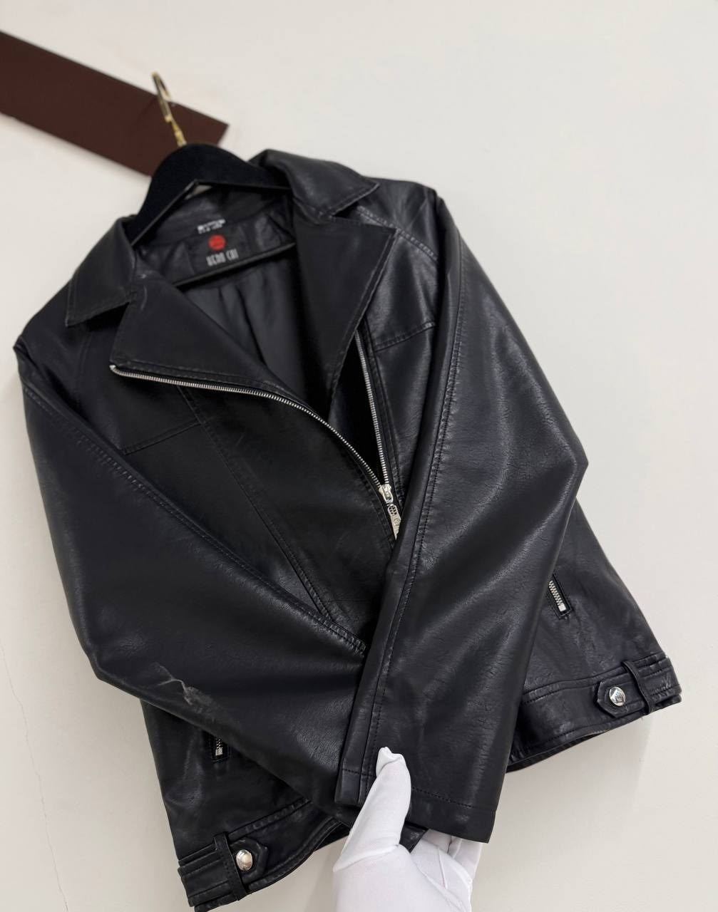 женская кожаная куртка,косуха кожаная куртка оверсайз queen sophie,кожаная куртка,косуха женская оверсайз куртка кожаная базовая,куртка кожаная косуха