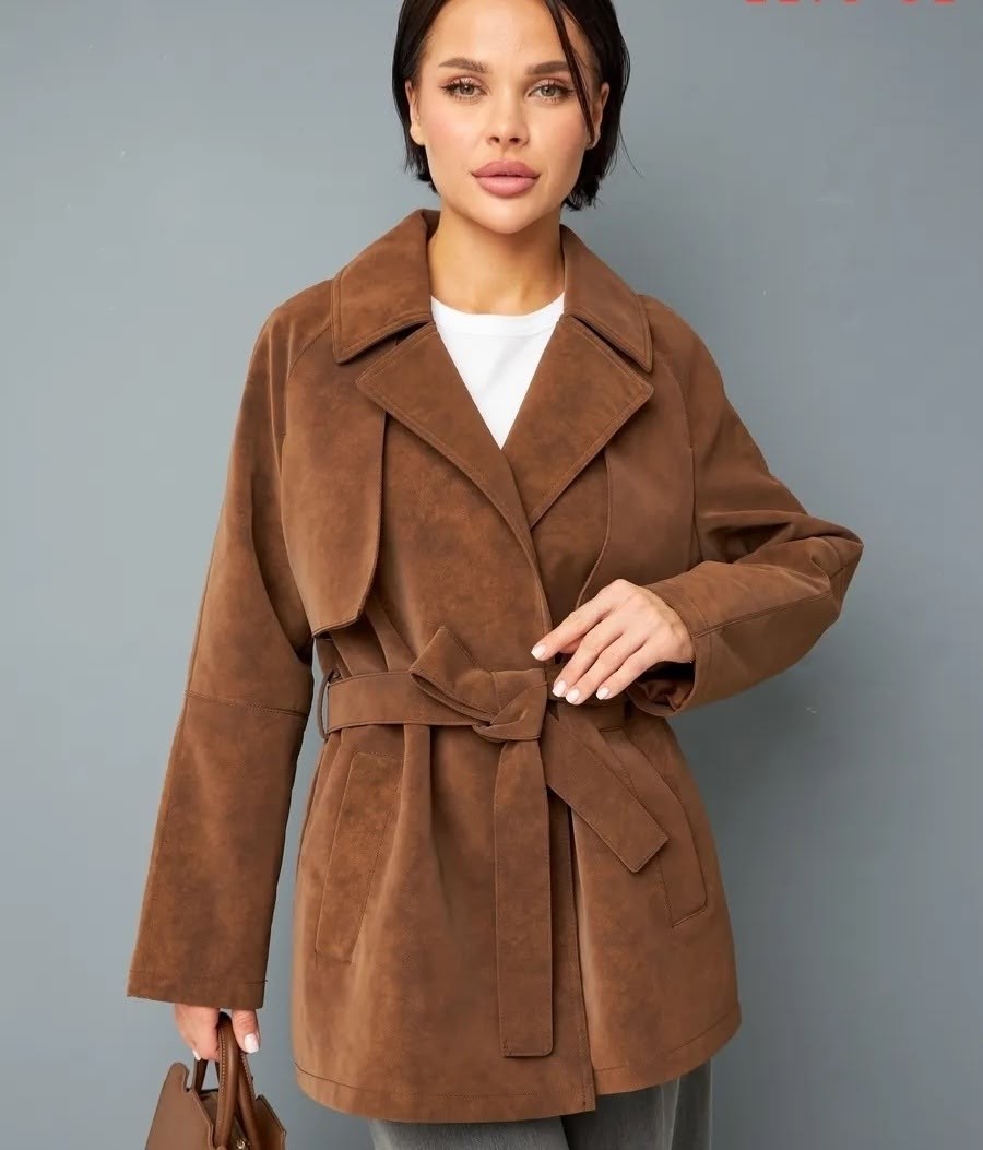 куртка замшевая,куртка замшевая демисезонная,женская верхняя одежда,классическая коричневая замшевая женская куртка с поясом,куртка стильная