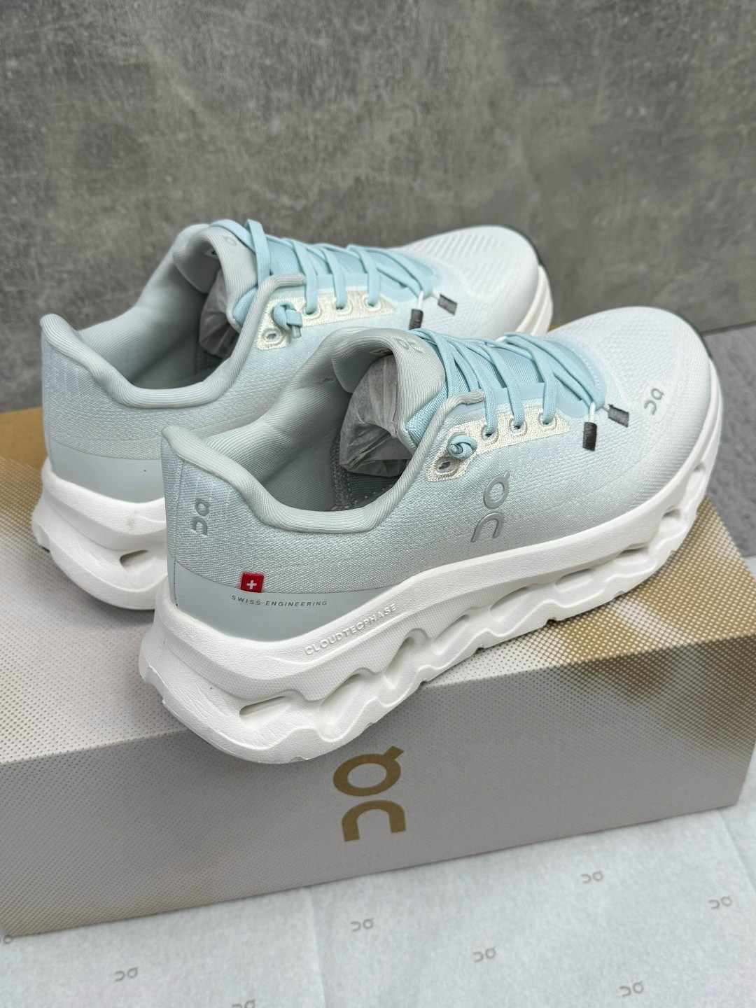 on running cloudtilt кроссовки,спортивные кроссовки,кроссовки оригинал,повседневные кроссовки,кроссовки женскиe