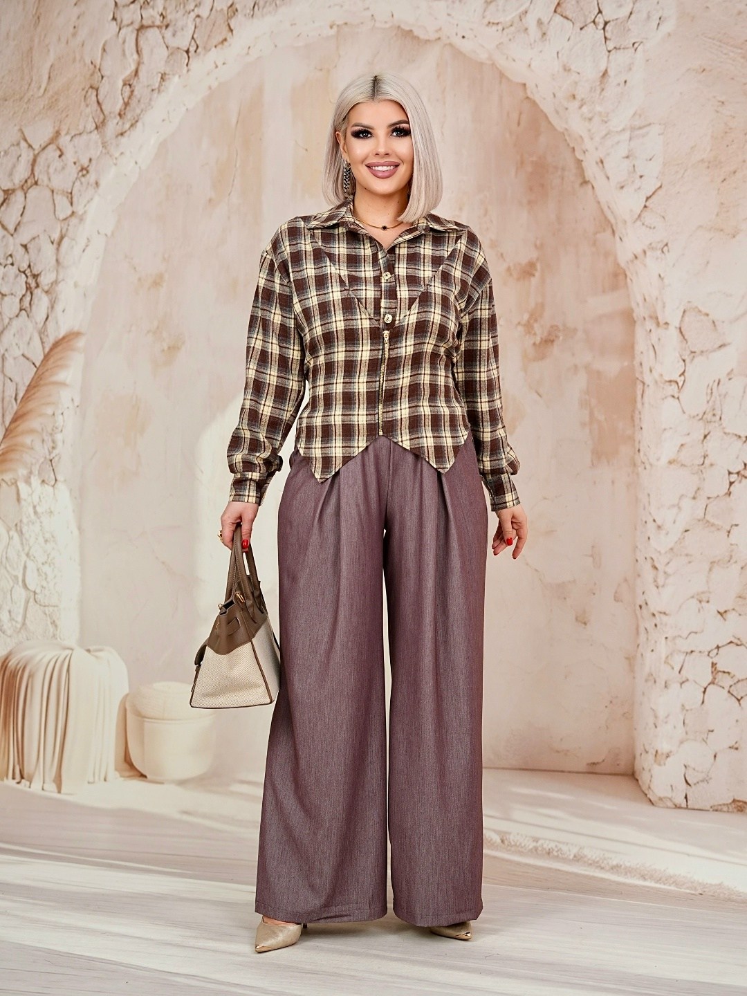 стильные костюмы,костюм классический, оптом,рубашка женская в клетку с капюшоном синяя,костюм двойка