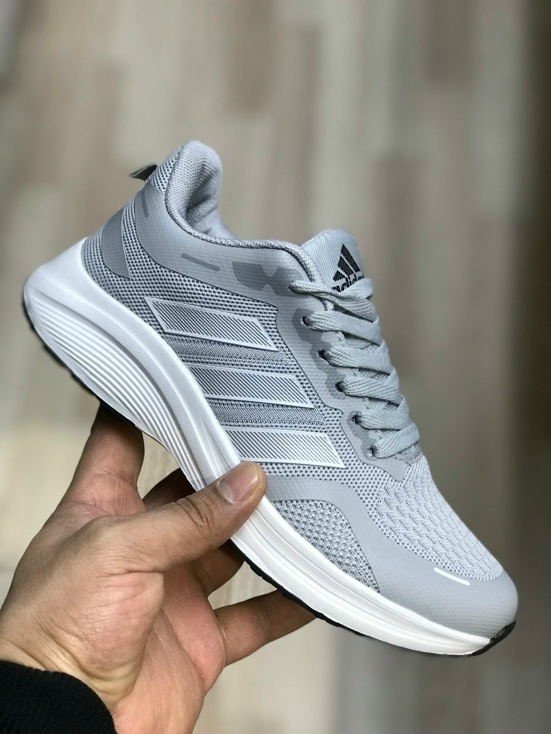 кроссовки адидас мужские новая коллекция 2026,мужские кроссовки,кроссовки мужские adidas,кроссовки adidas,спортивная