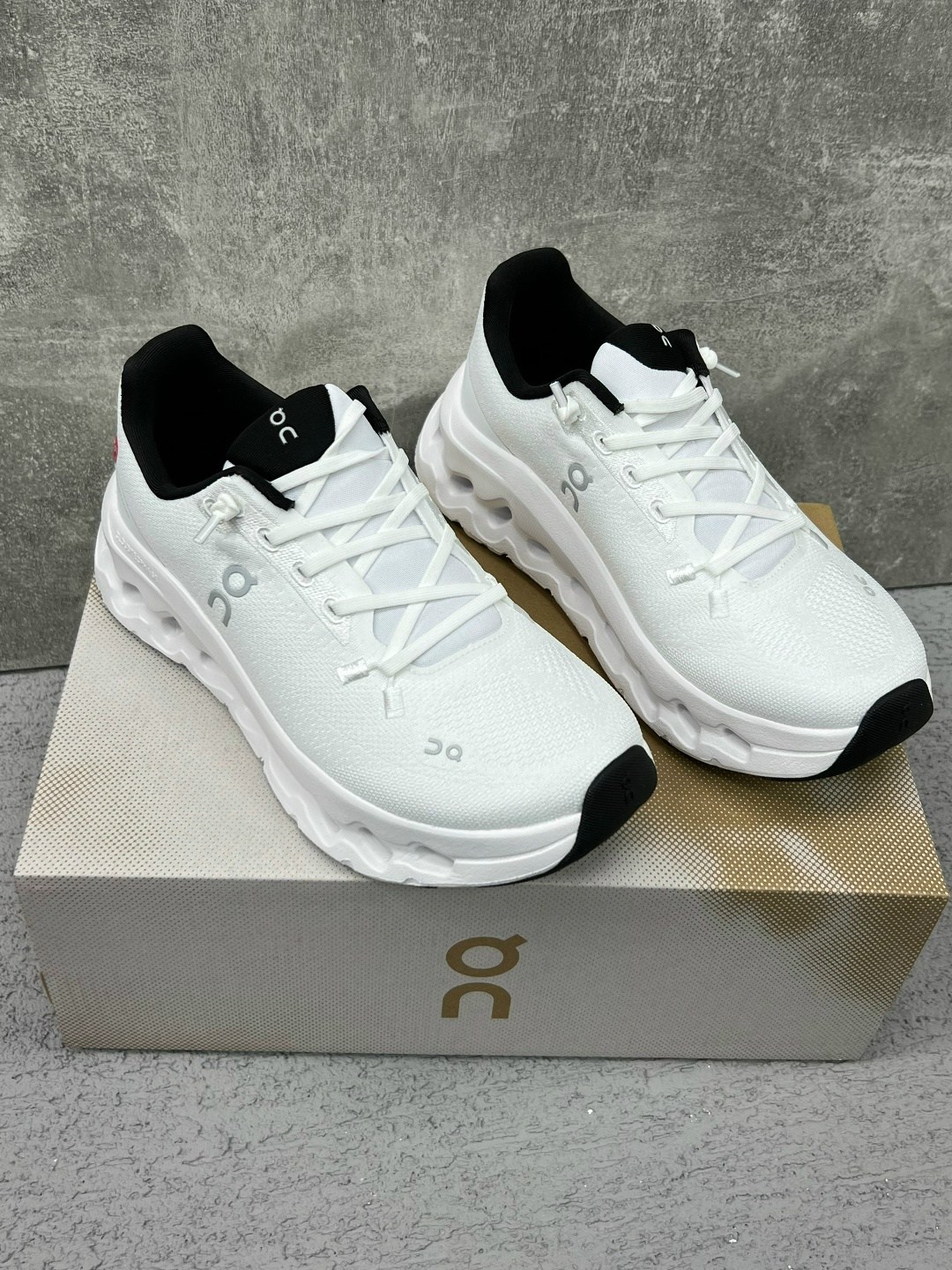 on running cloudtilt кроссовки,спортивная ,спортивные кроссовки,кроссовки женскиe,повседневные кроссовки