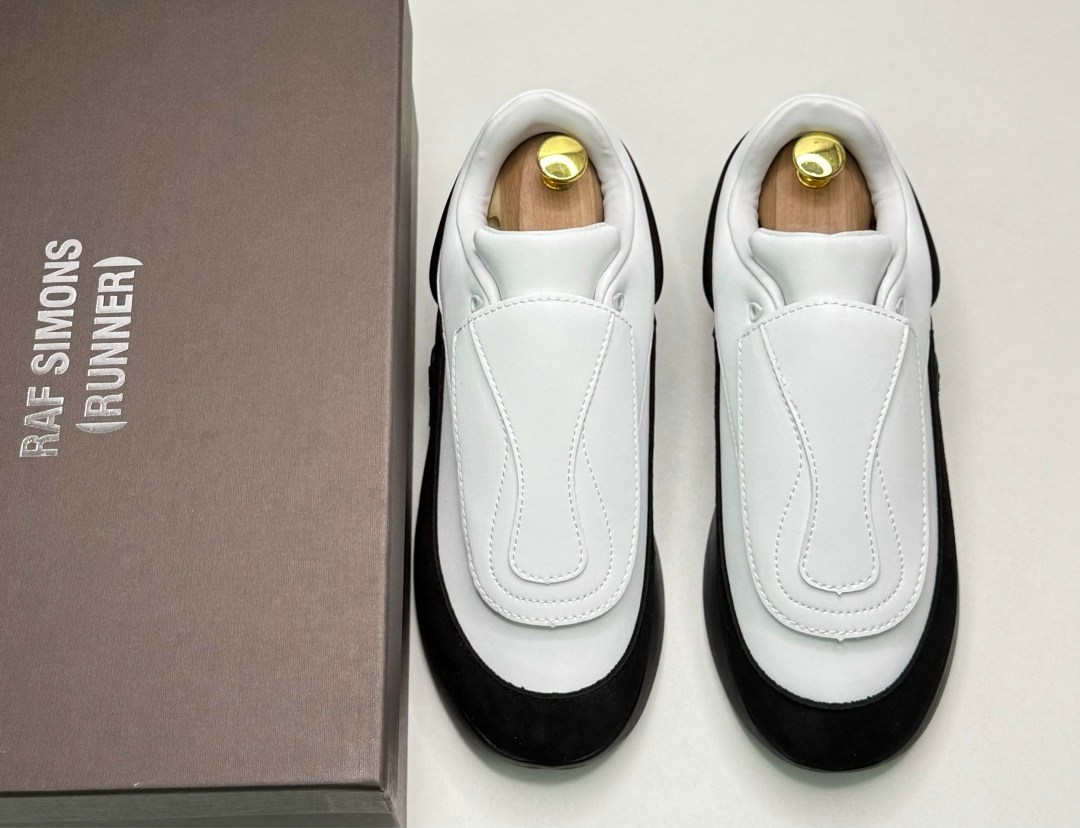 кроссовки raf simons antei,raf simons antrei oversized 2 tone leather runner white black,raf simons oversized 2 tone leather runner sneakers,raf simons antei oversized leather runner black,raf simons
