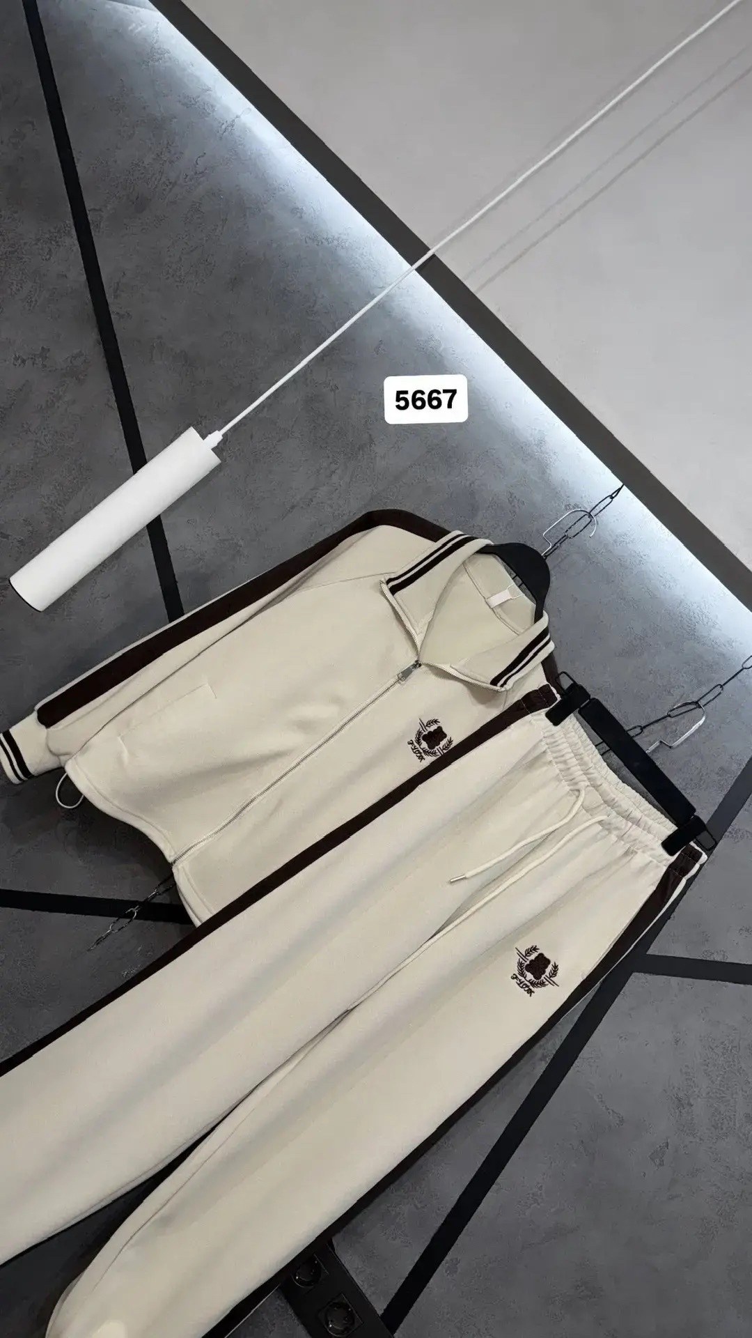 костюм спортивный,спортивные повседневные костюмы,костюм модный,костюм повседневный,спортивные костюмы адидас