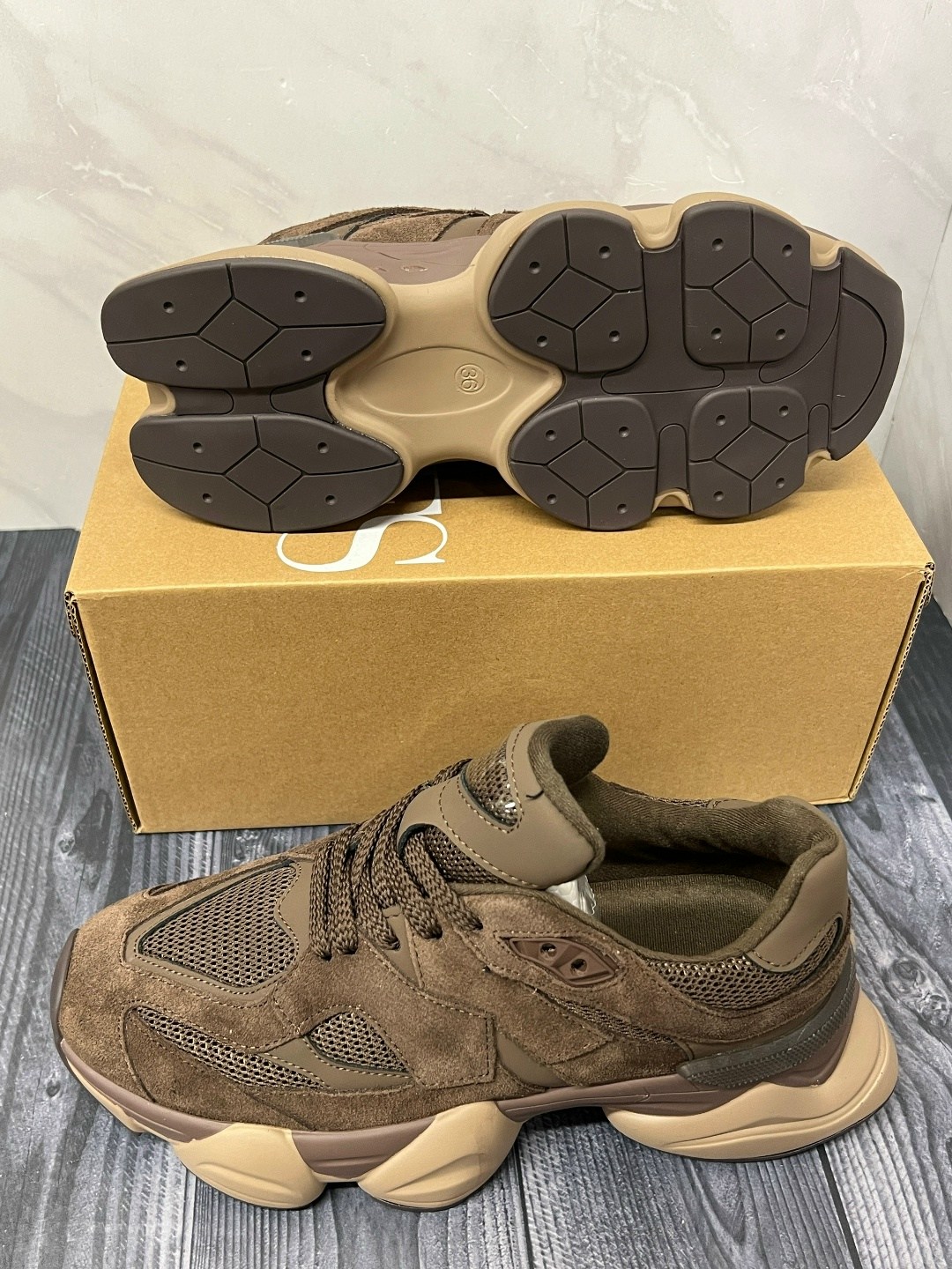 ,кроссовки женскиe,бежевые кроссовки,кроссовки оригинальные,спортивная