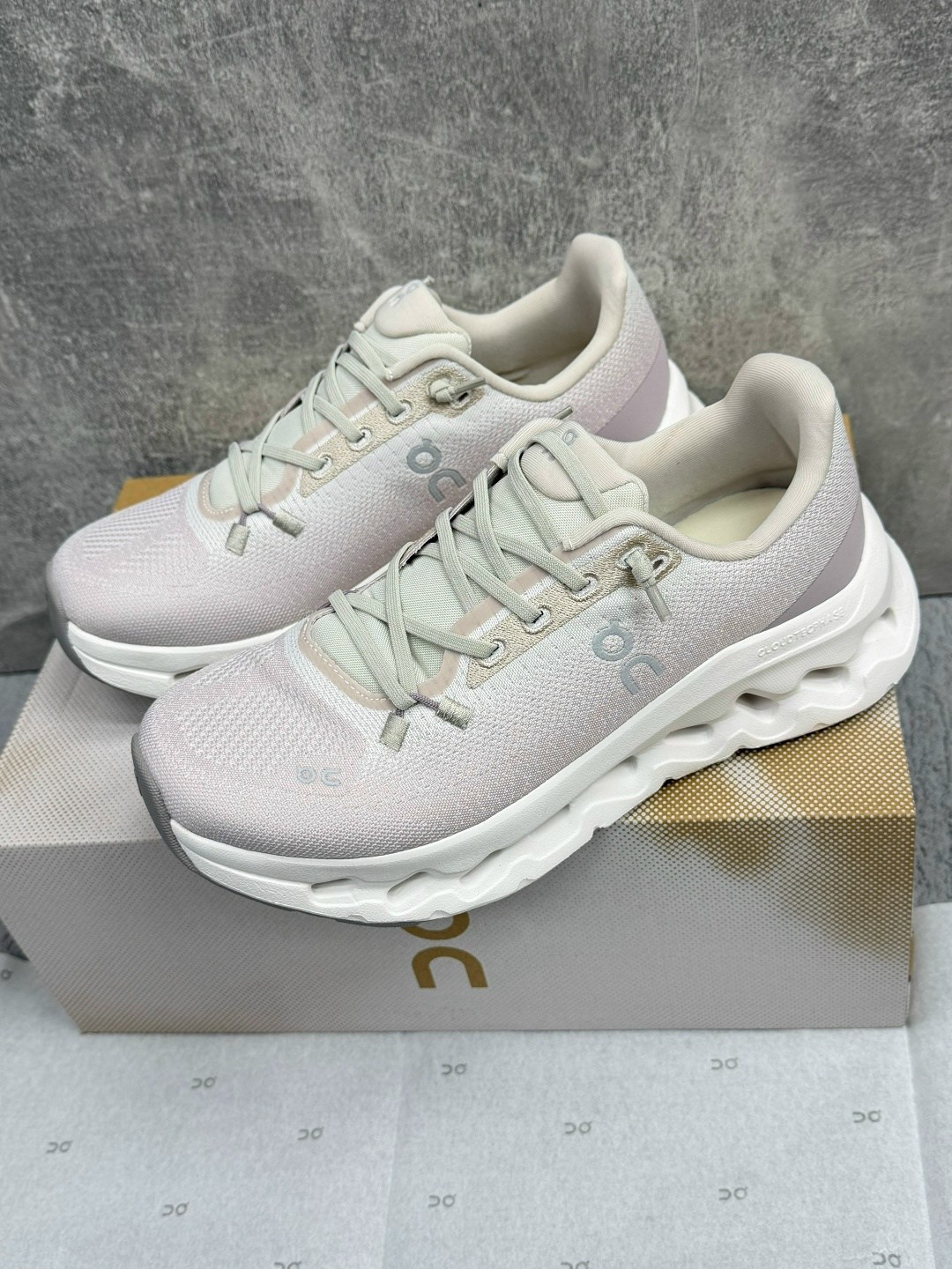 on running cloudtilt кроссовки,спортивные кроссовки,кроссовки оригинал,повседневные кроссовки,кроссовки женскиe