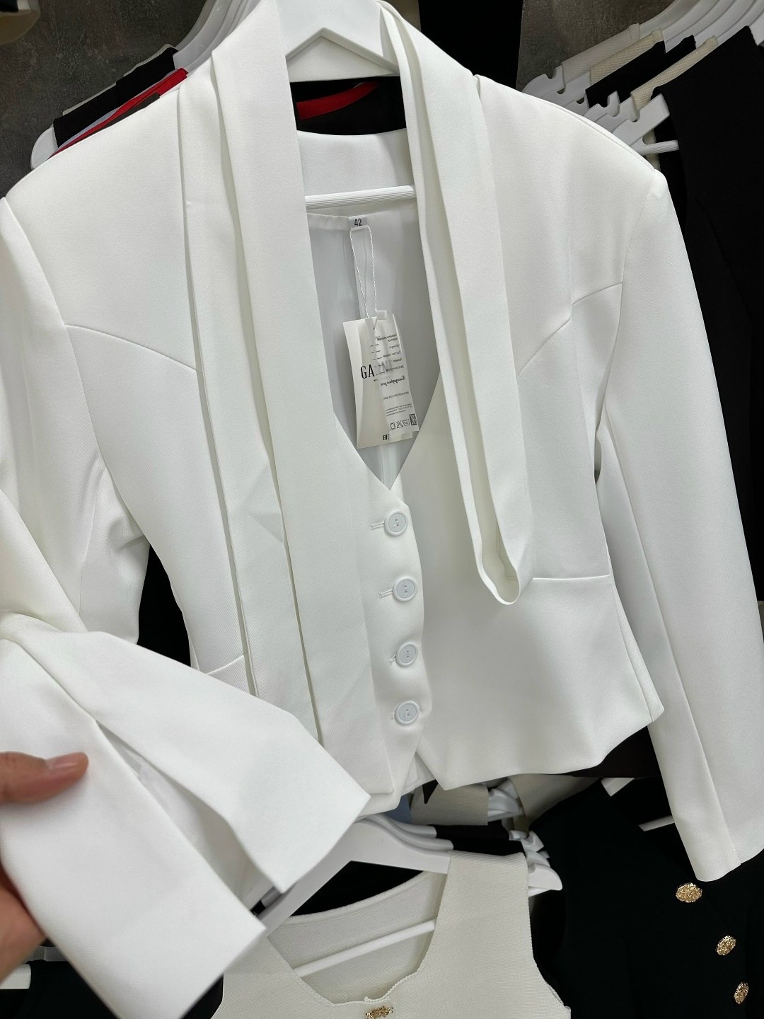 костюм женский деловой,брючные костюмы женские,женские жакеты,костюм тройка женский,женский костюм