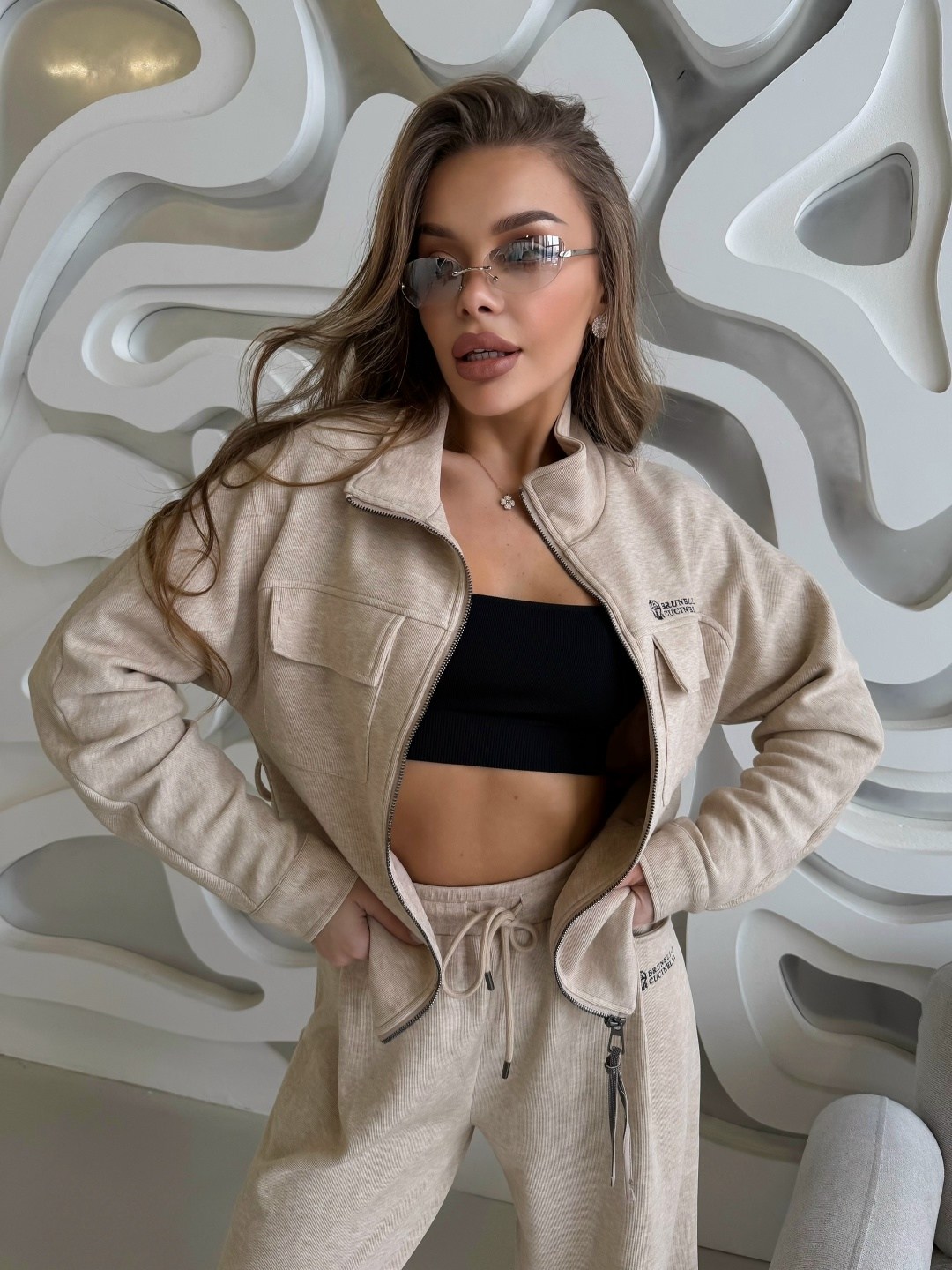 брючный костюм,бежевый костюм,трикотажный костюм,костюм женский,теплый костюм женский