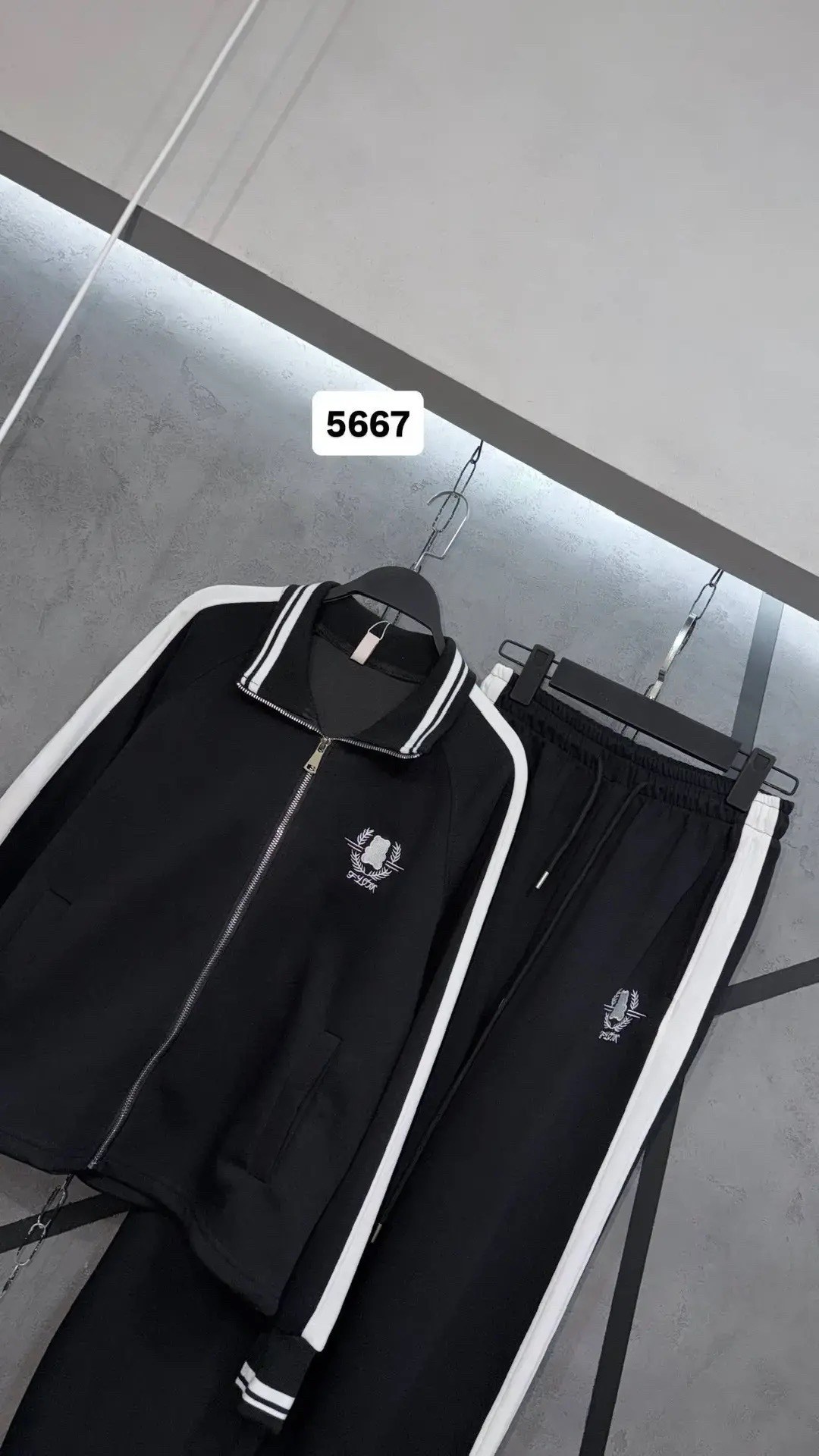 костюм спортивный,спортивные повседневные костюмы,костюм модный,костюм повседневный,спортивные костюмы адидас