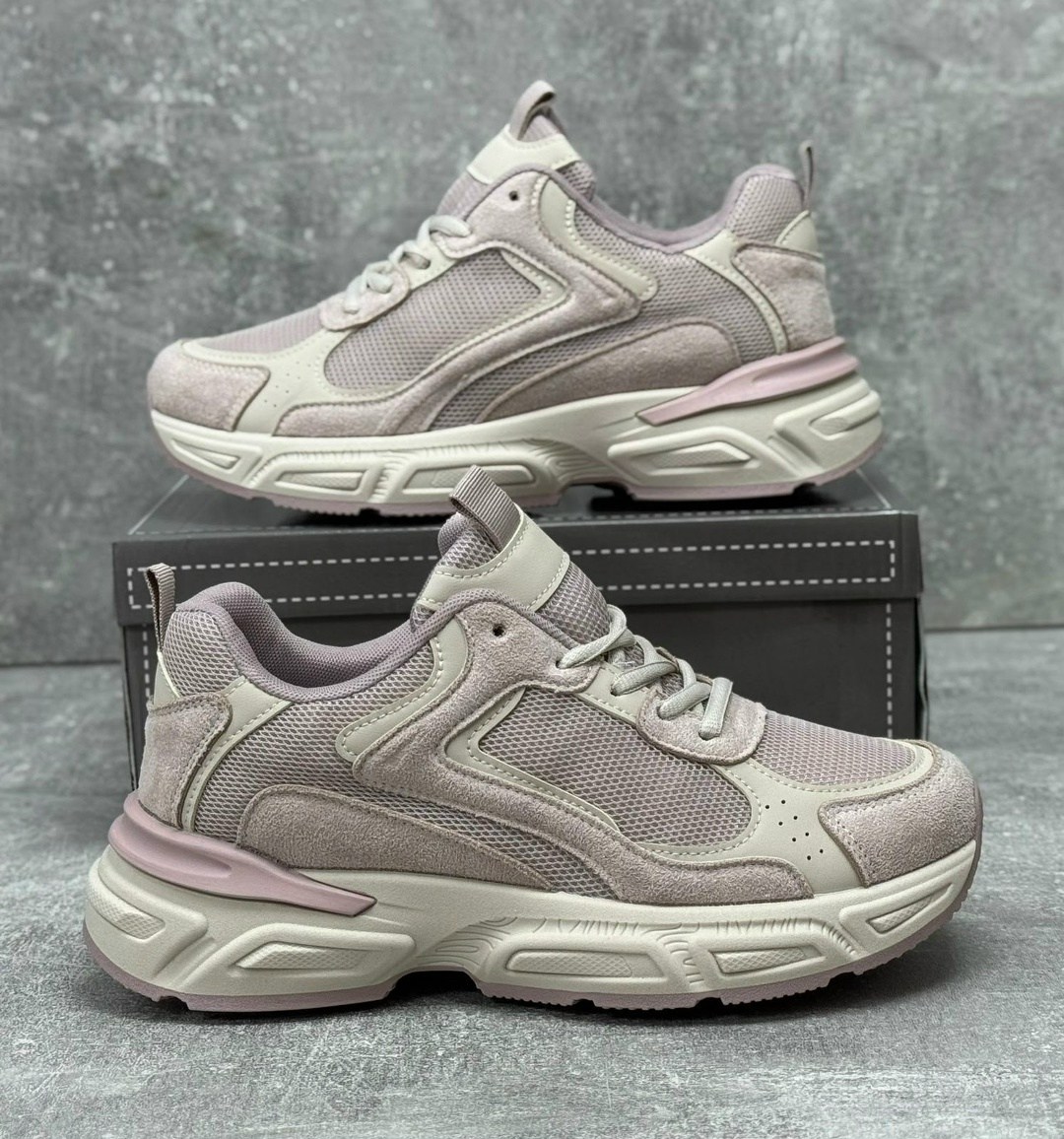 кроссовки женские,пудровые кроссовки,удобные кроссовки,кроссовки модные,массивные кроссовки