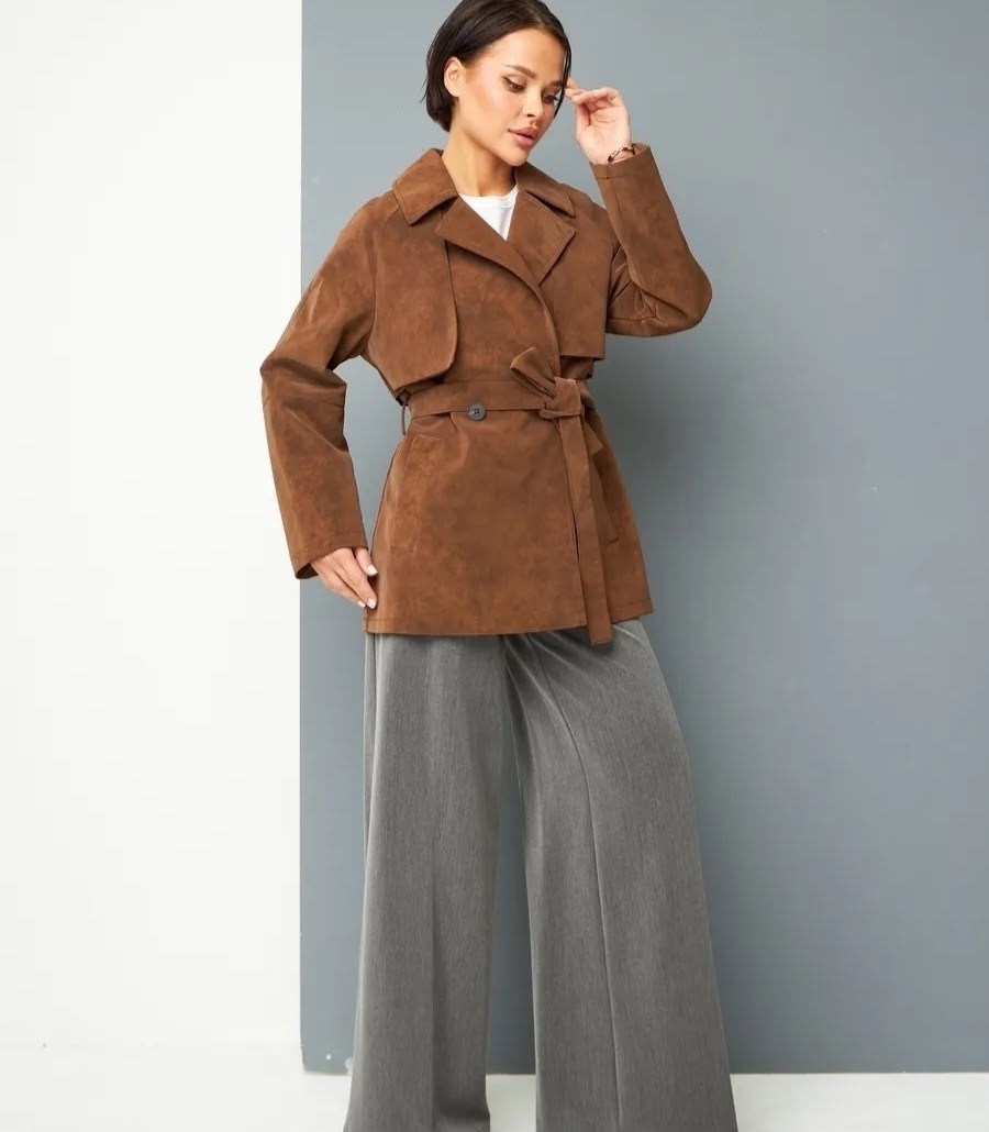 куртка замшевая,куртка замшевая демисезонная,женская верхняя одежда,классическая коричневая замшевая женская куртка с поясом,куртка стильная