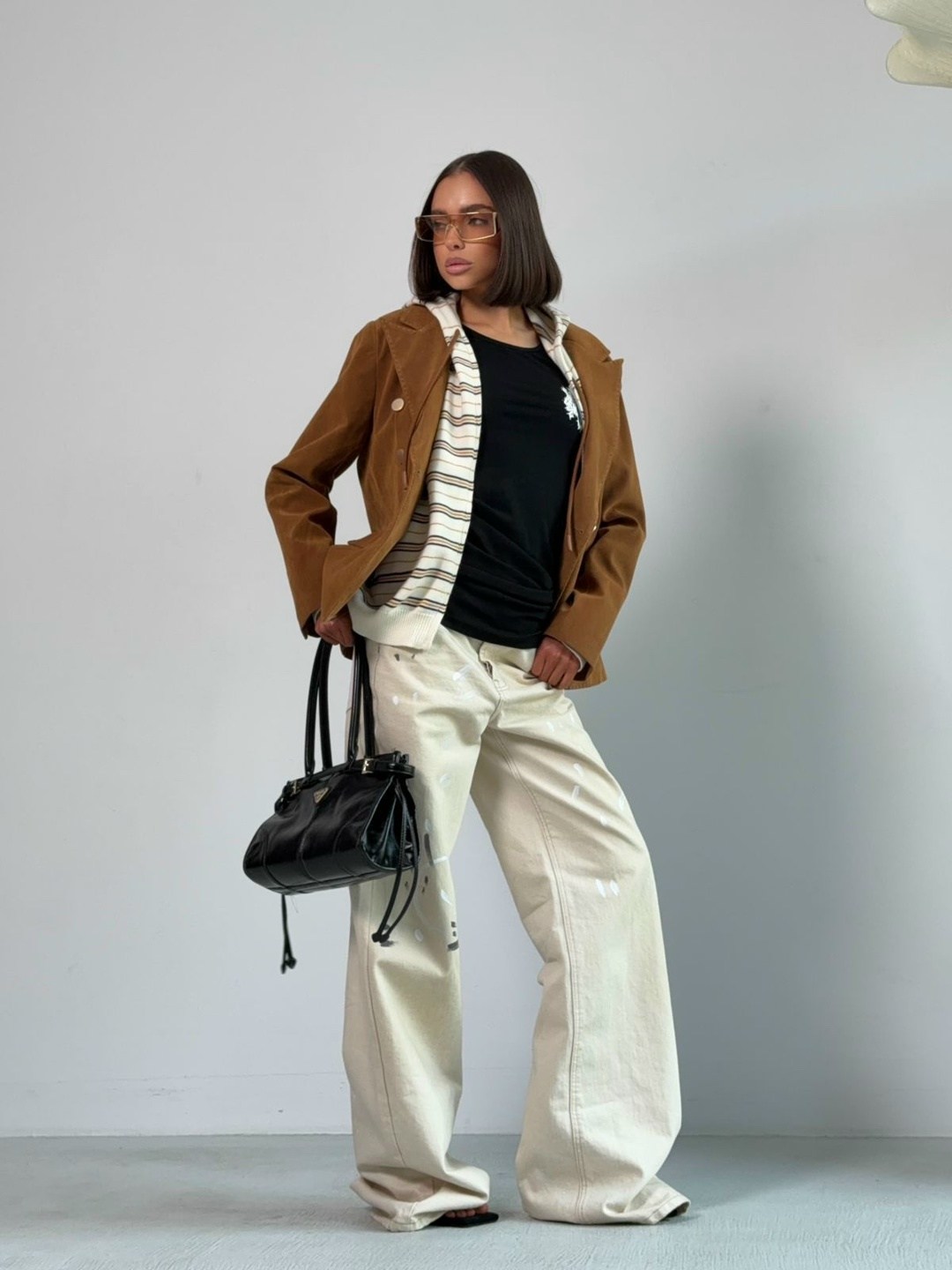 куртка бомбер замшевая коричневая осень espiritu,куртка бомбер замшевая шоколадная осень,куртка бомбер замшевая коричневая весна,куртка бомбер замшевая коричневая весна espiritu,вельветовая куртка