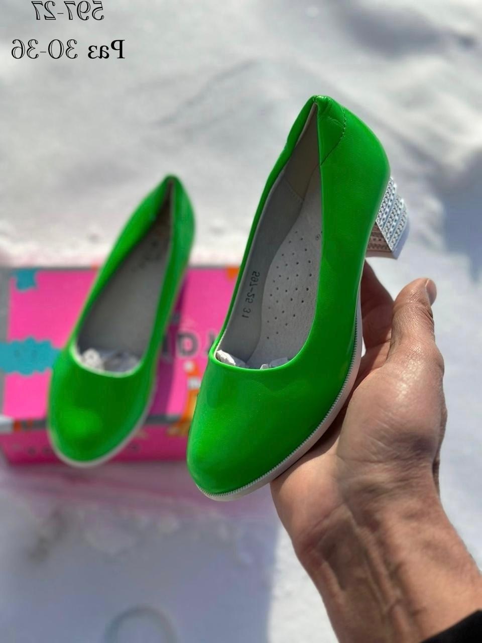 ,туфли лодочка,женские туфли лодочки,зеленые туфли на невысоком каблуке,женская