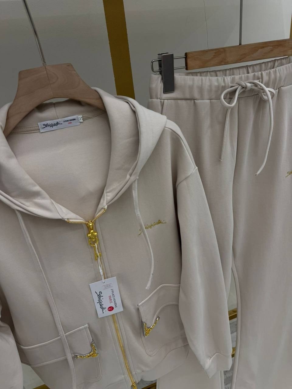 женский бежевый костюм loro piana premium,стильные костюмы,костюм на флисе,спортивный костюм,женский костюм